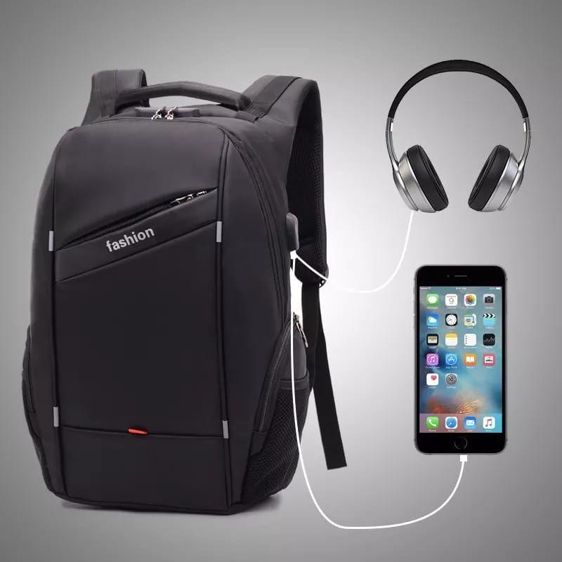 Mochila Antirrobo Urbana Hombre 20L Candado TSA USB y Notebook 16-7