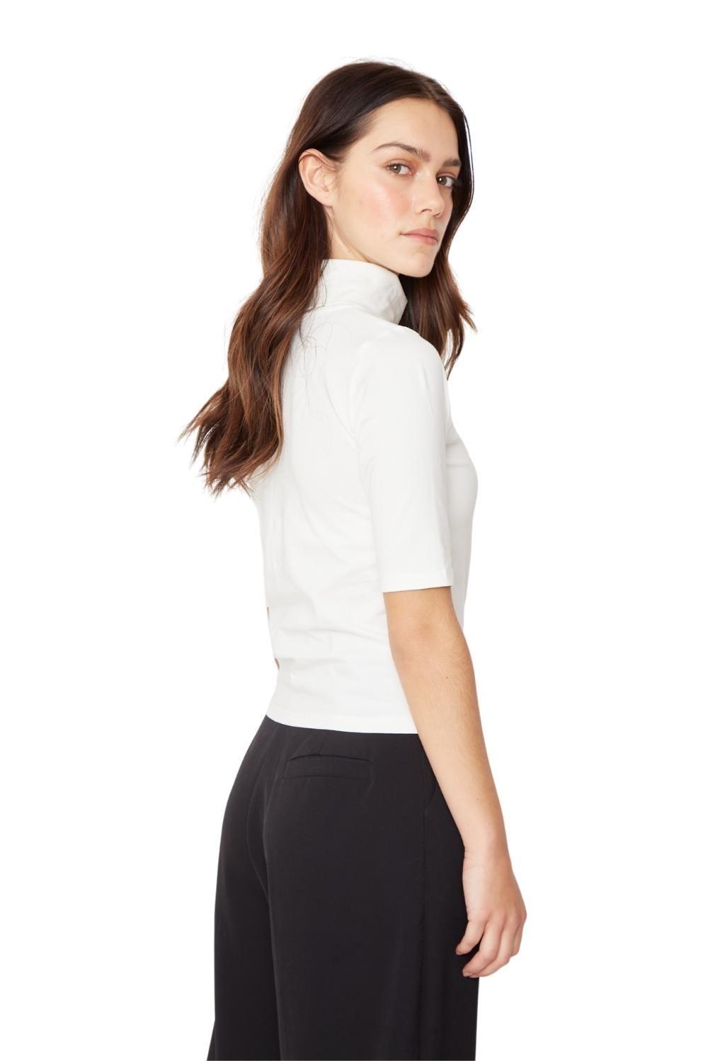 Polera Consu II blanca-2