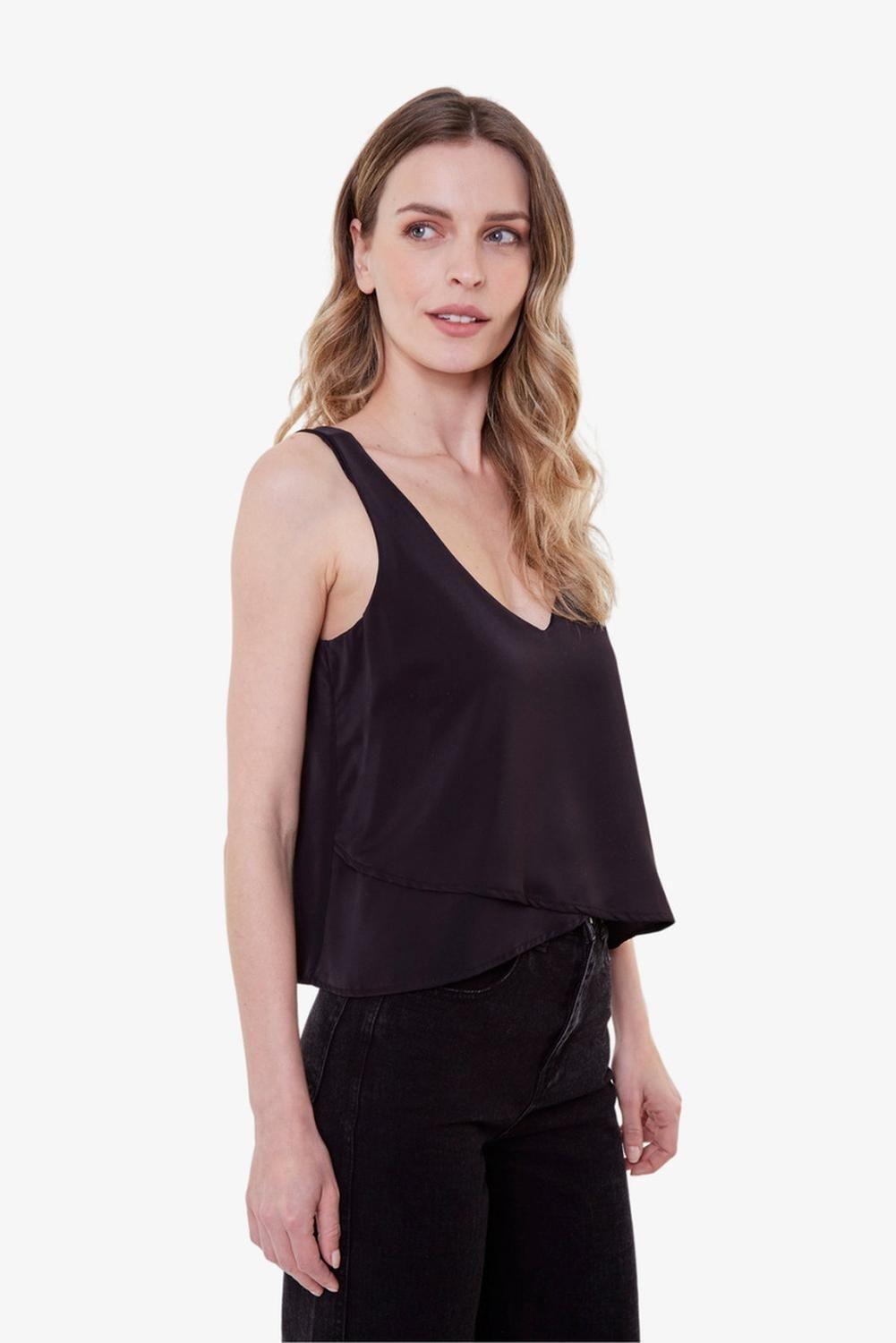 Polera Sara Sin Mangas Negra-2