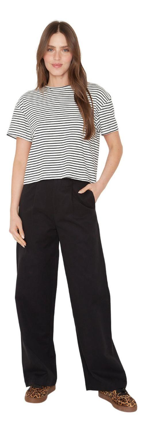 Polera Ara Blanca Y Negra Jacinta Tienda-4