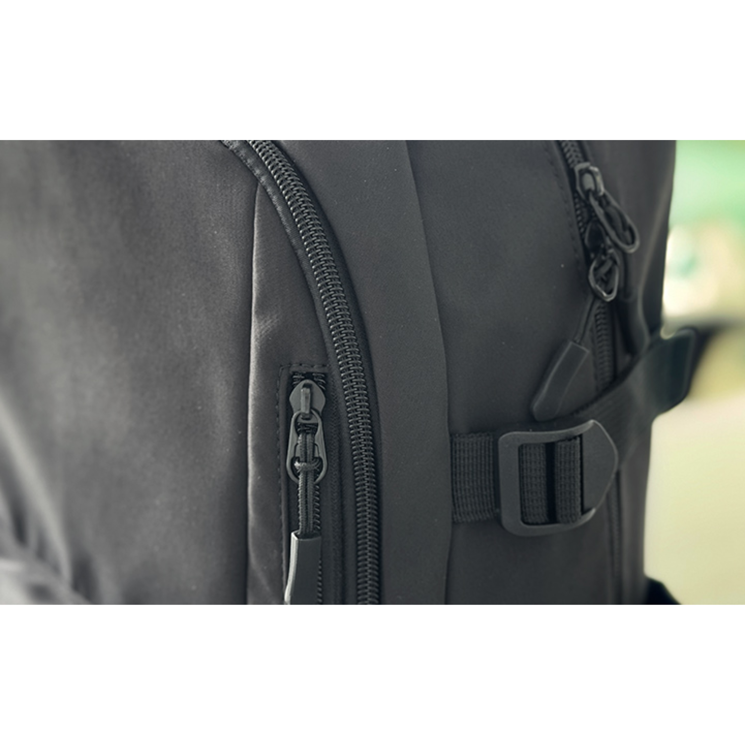 Mochila UrbanPro Notebook 15.6" Negro-4