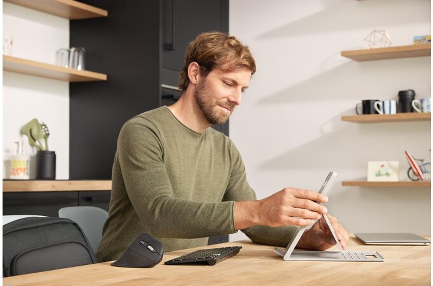 Mochila EQ para Notebook 14" Negro-6