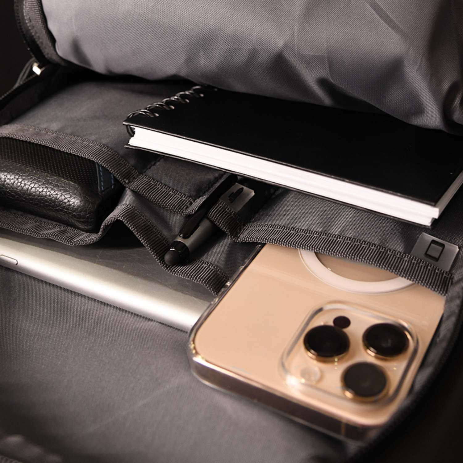 Mochila TrendTrek para Notebook hasta 15.6" Gris-5