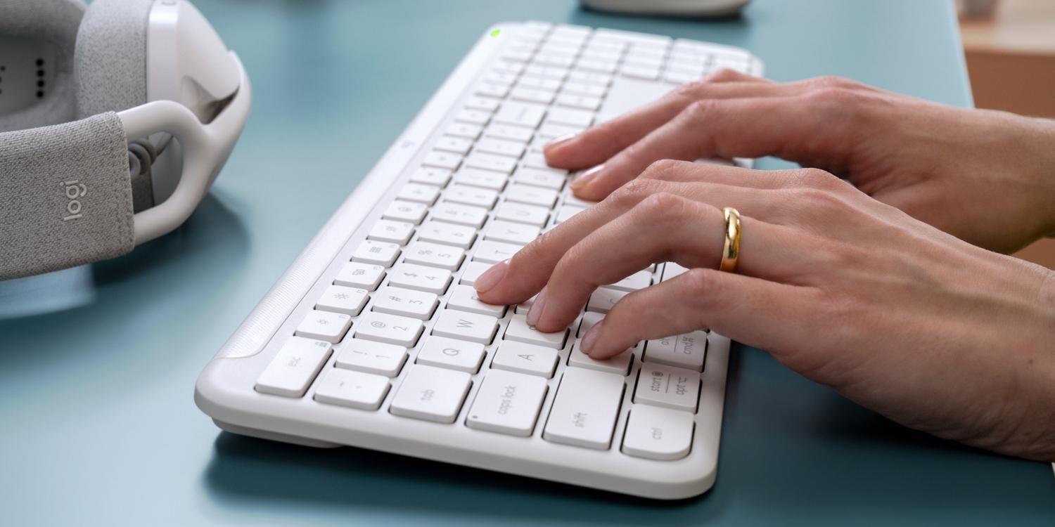 Teclado inalambrico Signature Slim K950 Blanco Español-5