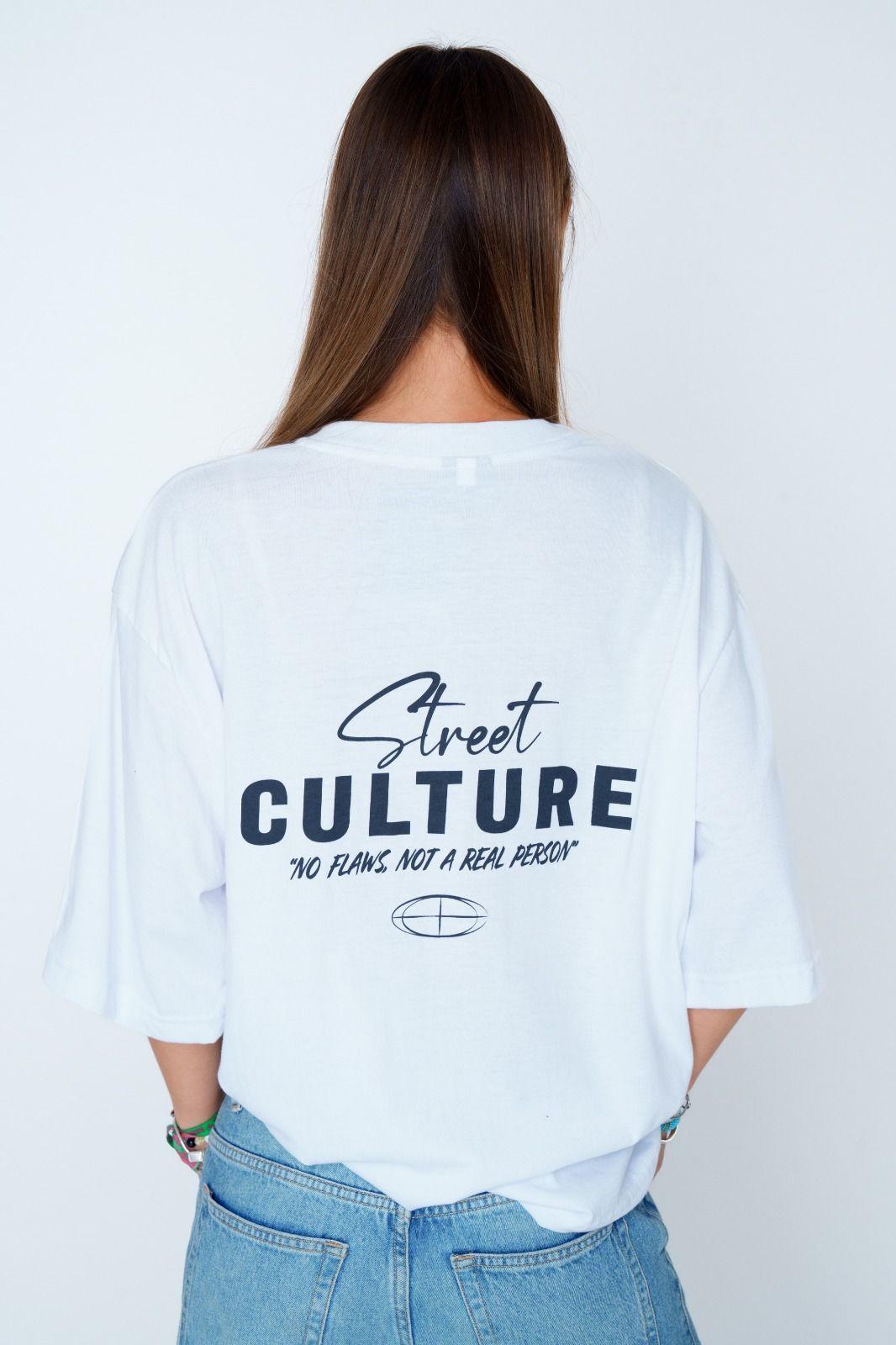 Polera Oversize Flaw "Street Culture" Blanca Unisex -3