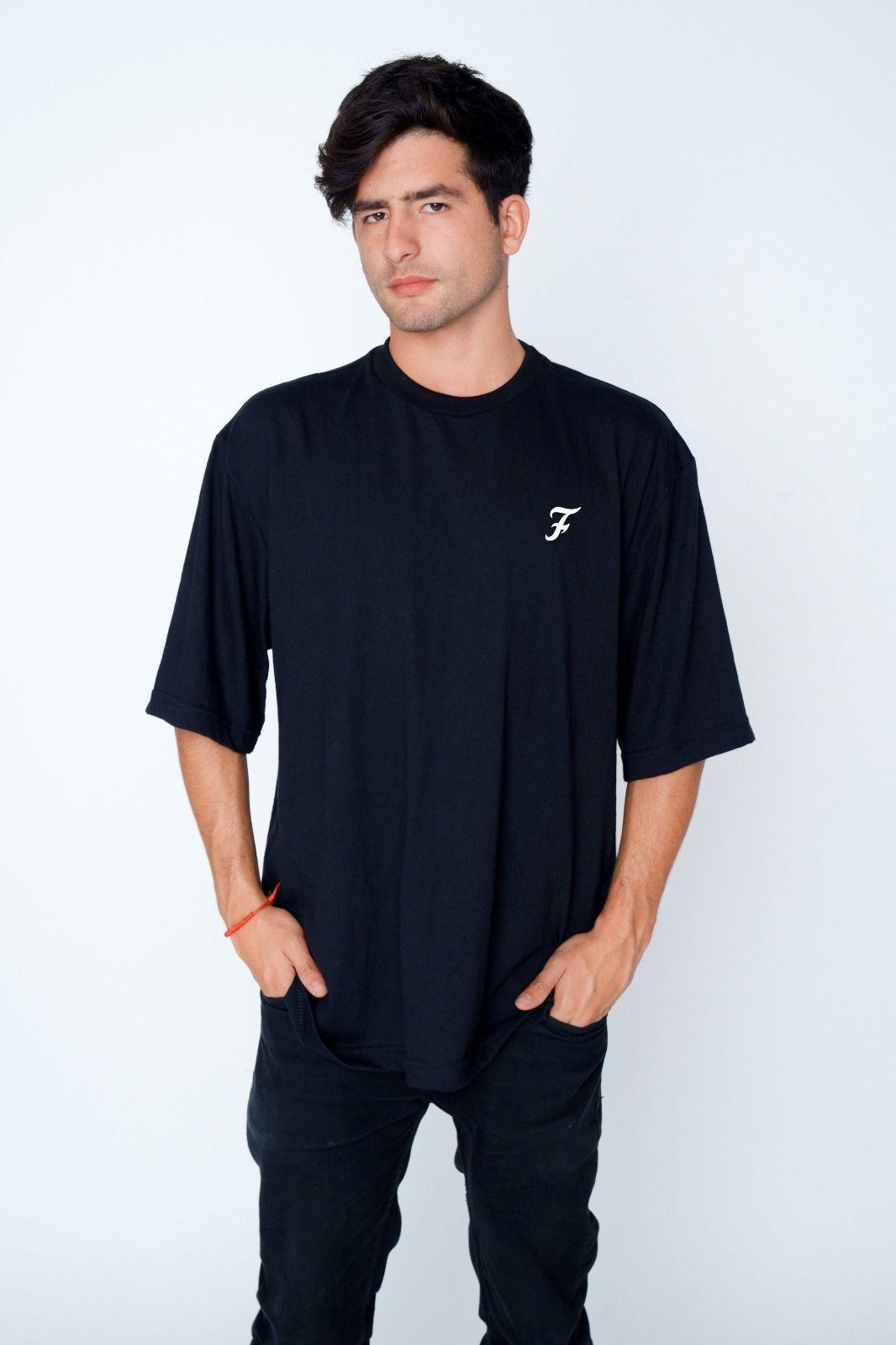 Polera Oversize "Dark F Flaw" Negra Unisex-0