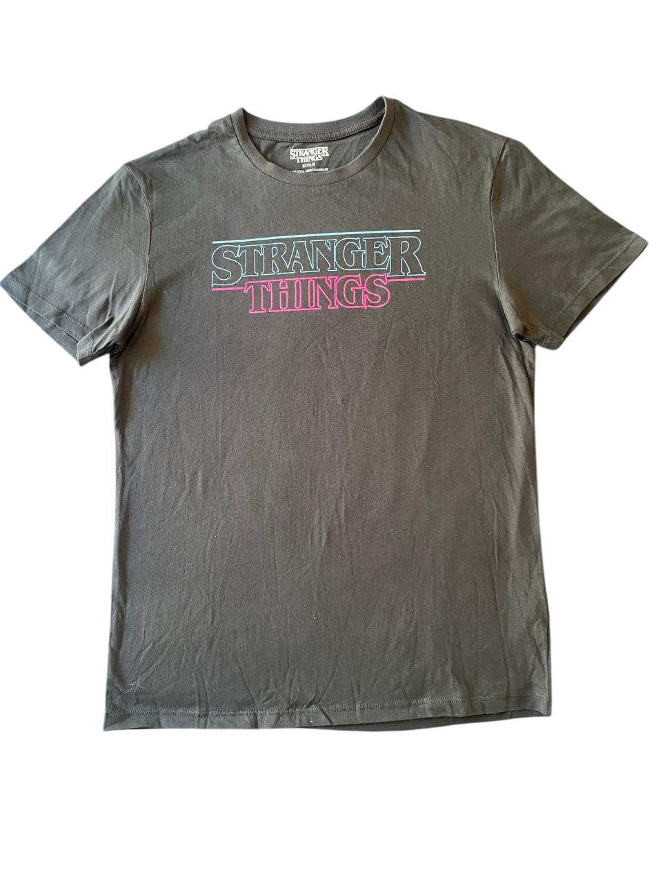 Polera Stranger Things Talla M diseño en Espalda-2