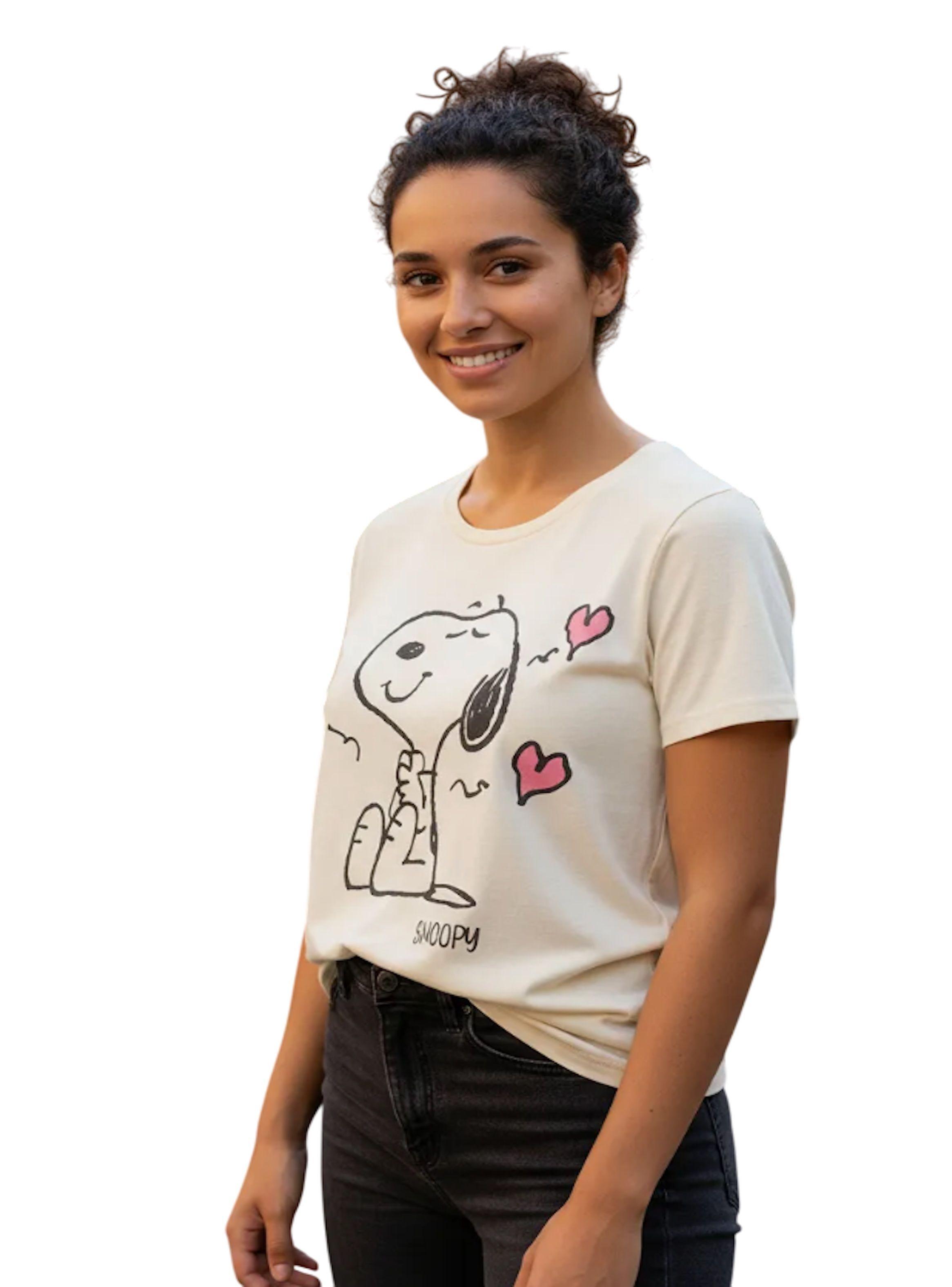 Polera de mujer talla S diseño Snoopy y corazones-0