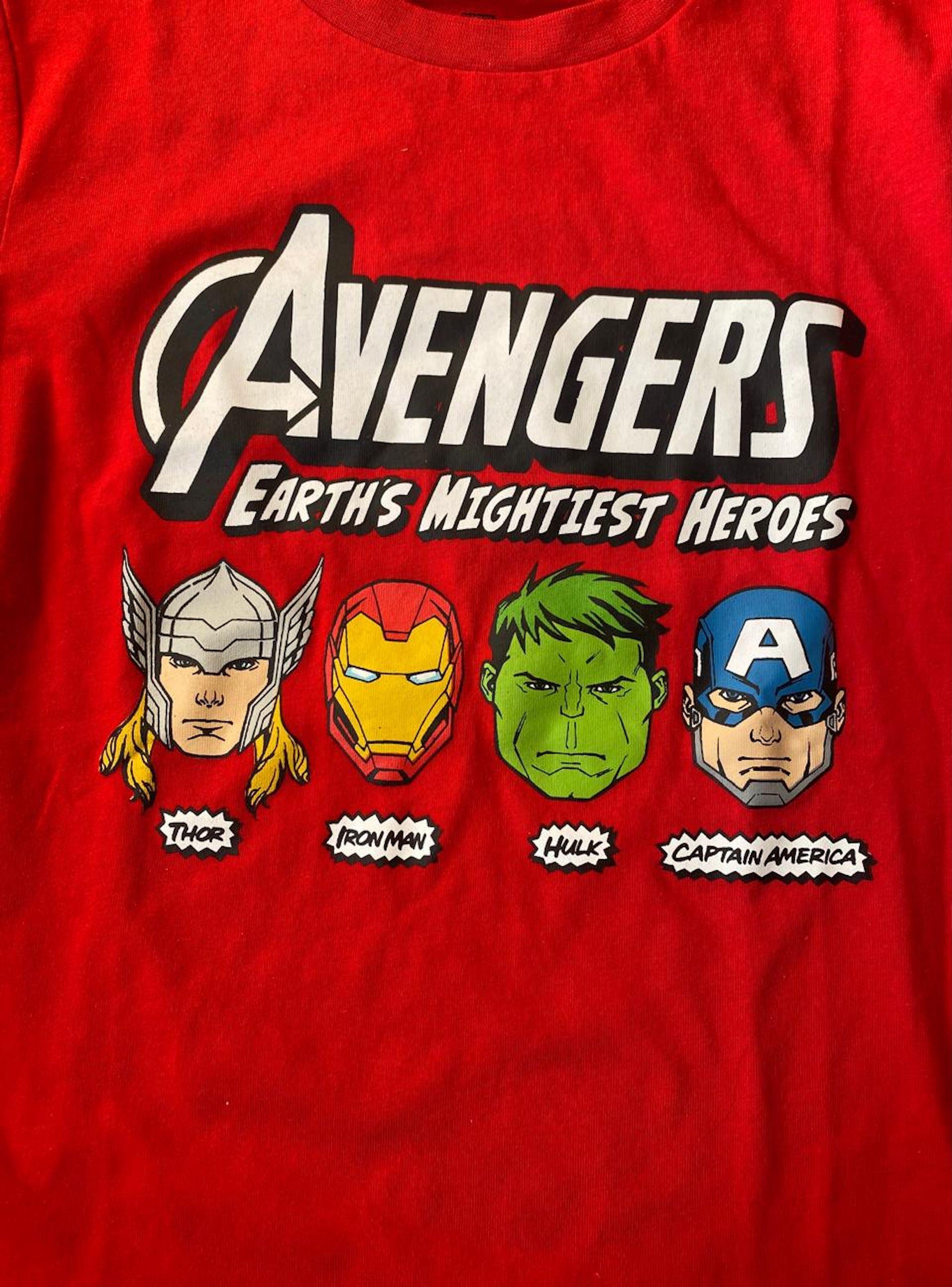 Polera de niño diseño Avengers Talla 8-2