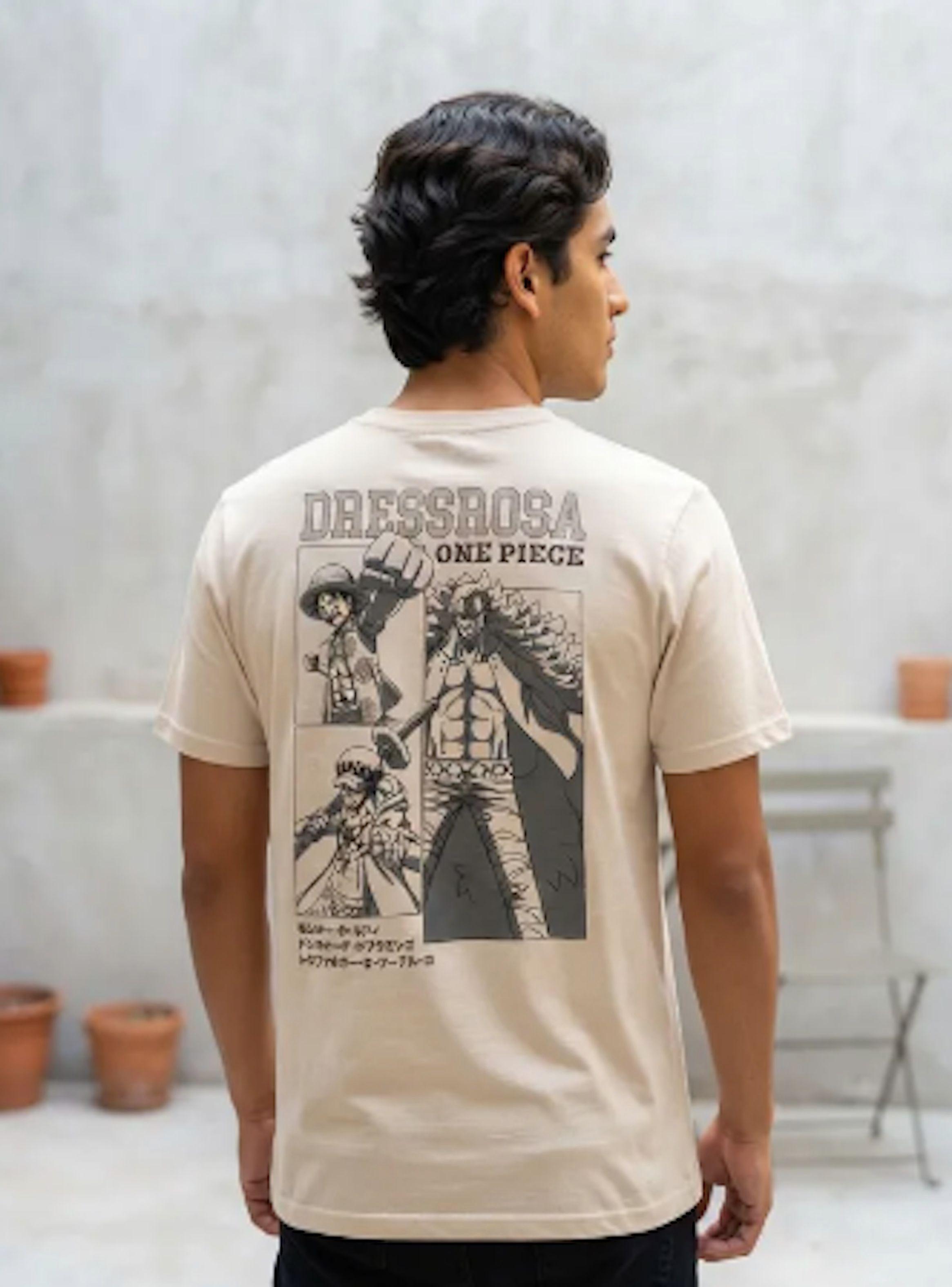 Polera One Piece talla M estampado espalda-0