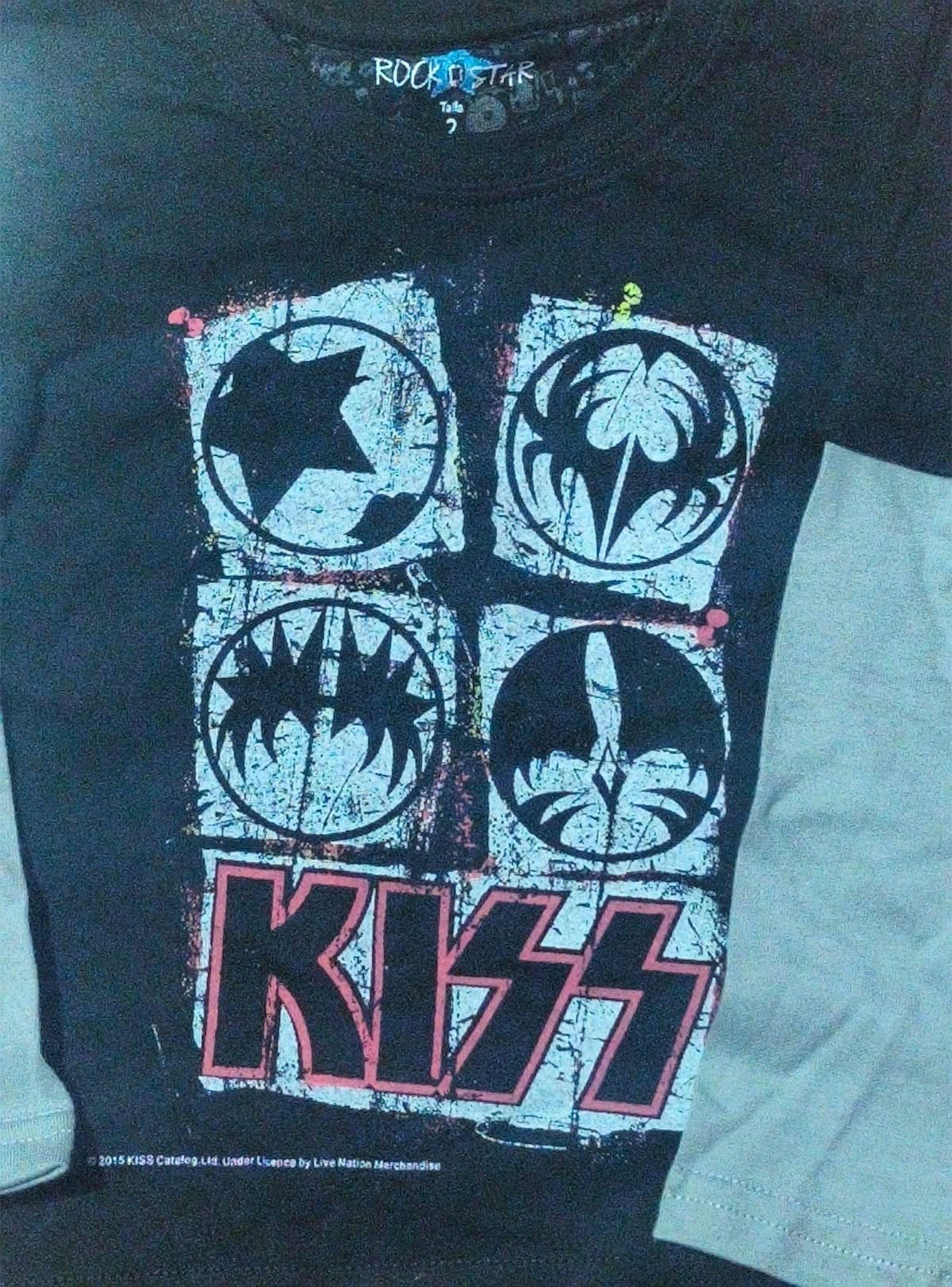 Polera Kiss manga larga talla 2-2