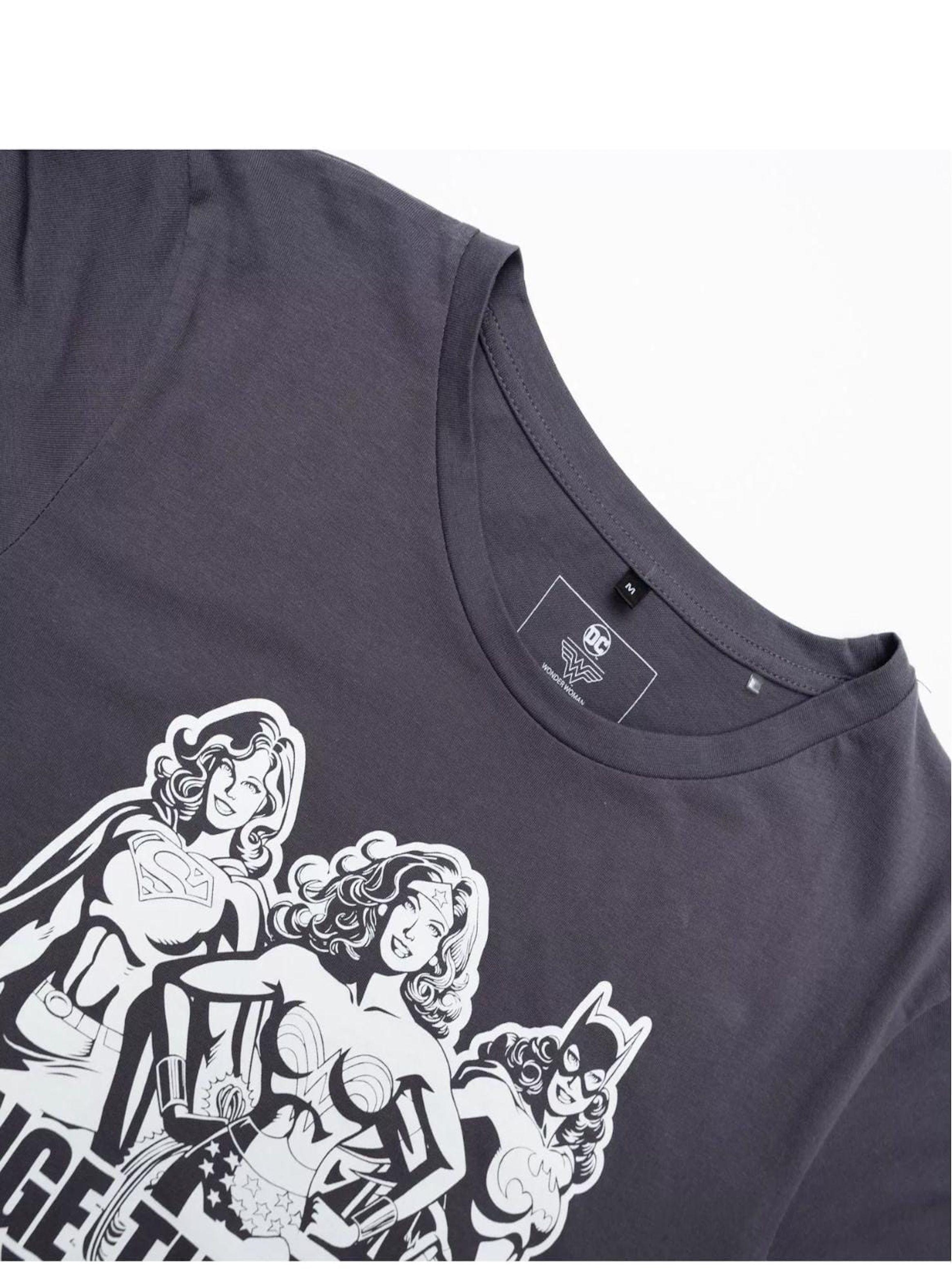 Polera de mujer Talla M diseño Super Mujeres-2