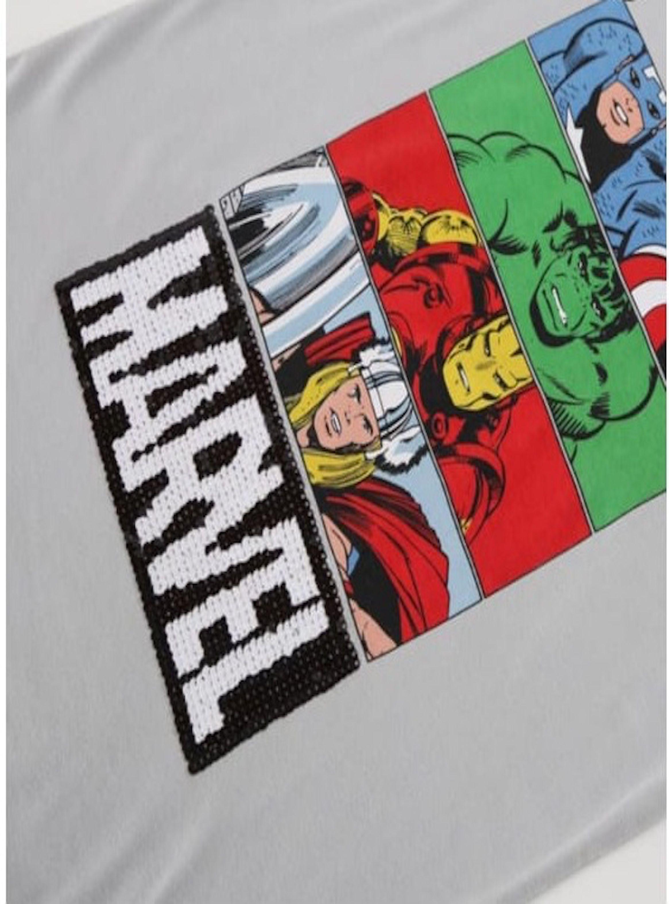 Polera de niño diseño Marvel talla 8 diseño con lentejuelas-3