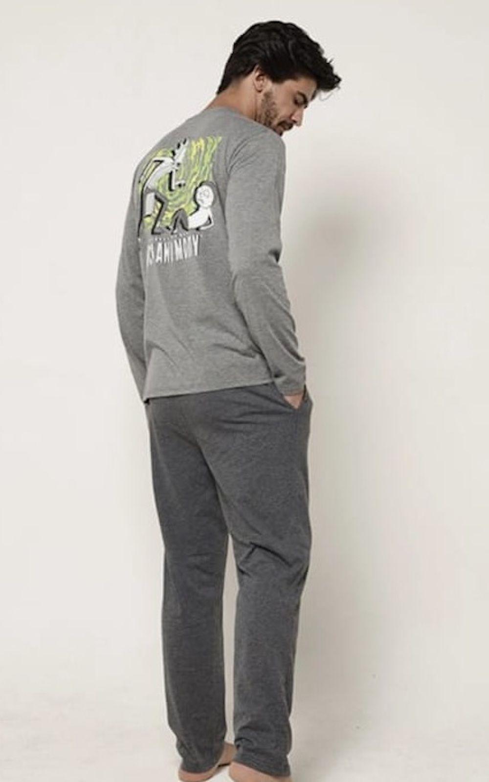 Pijama Rick and Morty Talla M presentacion caja carton-1