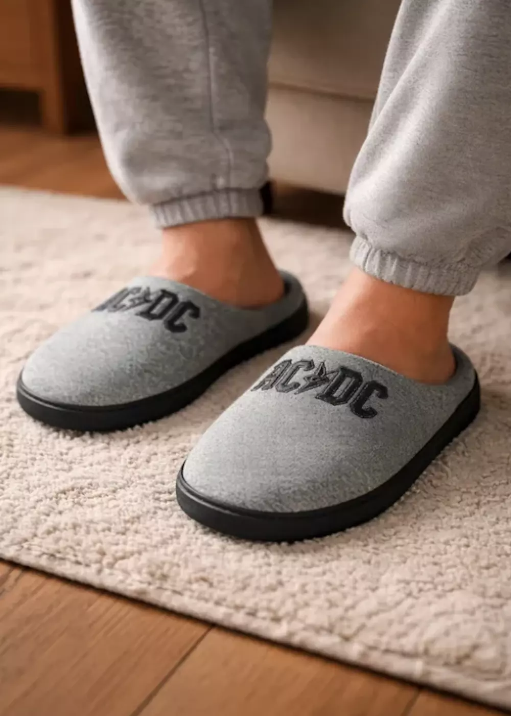 Pantufla AC DC Numero 41 42 mide 27cms-0