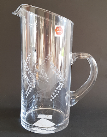  Jarro hecho a mano en corte diagonal, de cristal tallado con diseño de aromo, capacidad de un litro-3