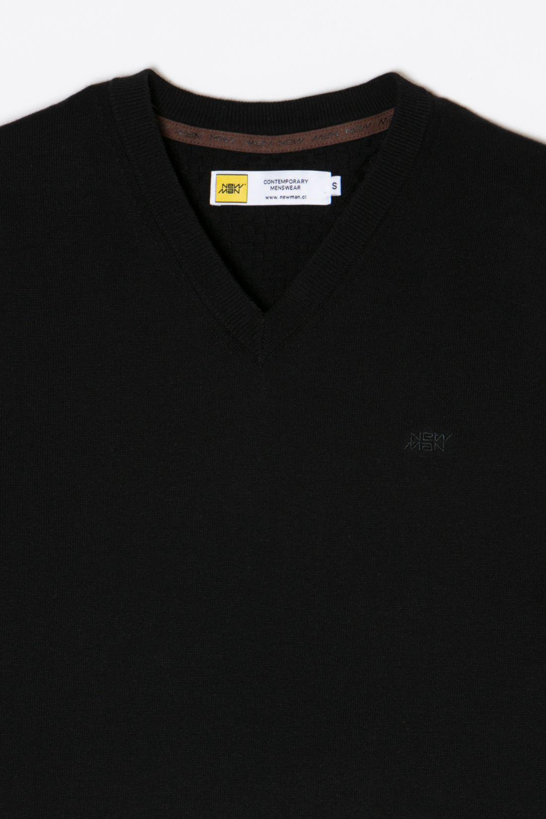 SWEATER BLACK ANGERS-2