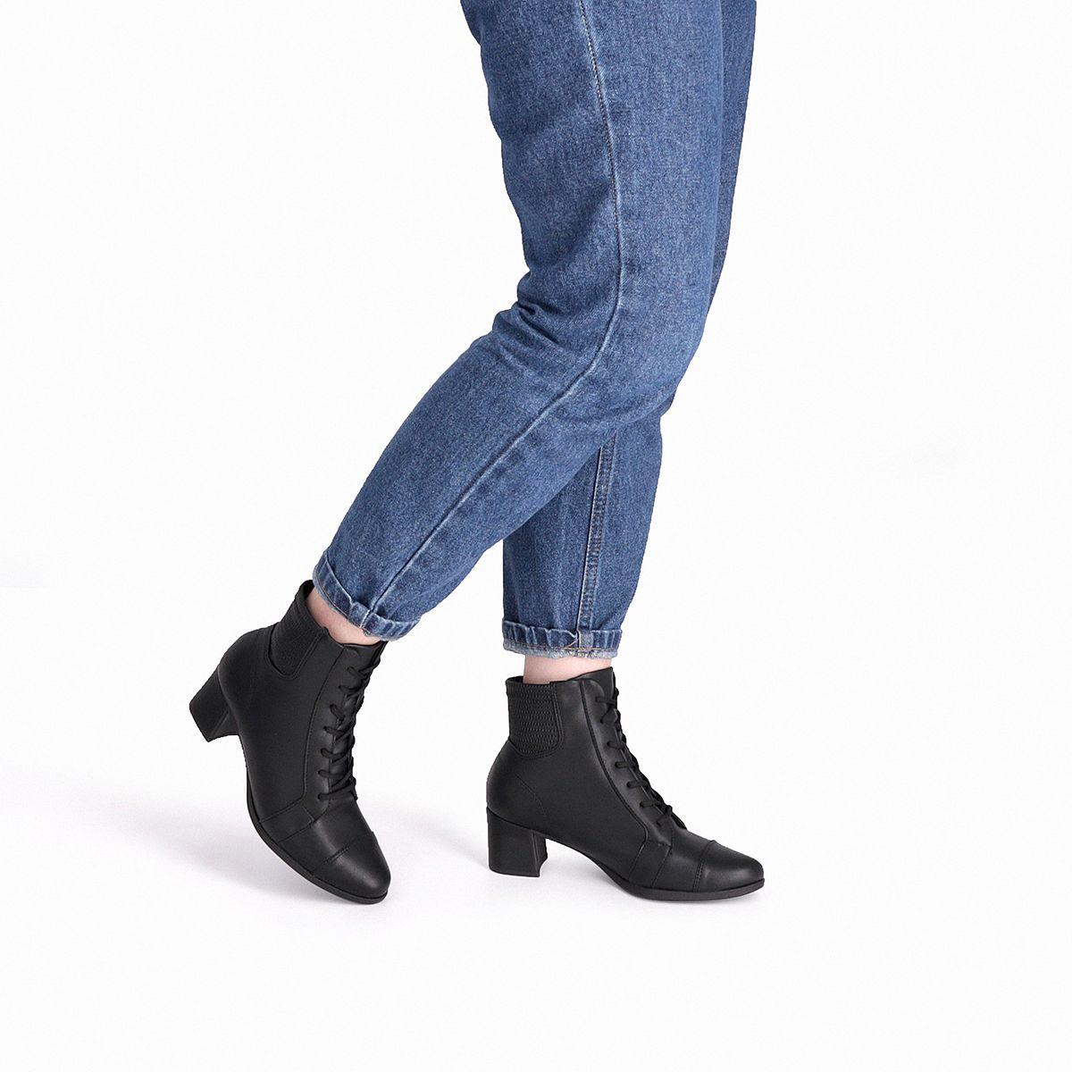 Botin Mujer Negro Danubia/Cordones Piccadilly-3