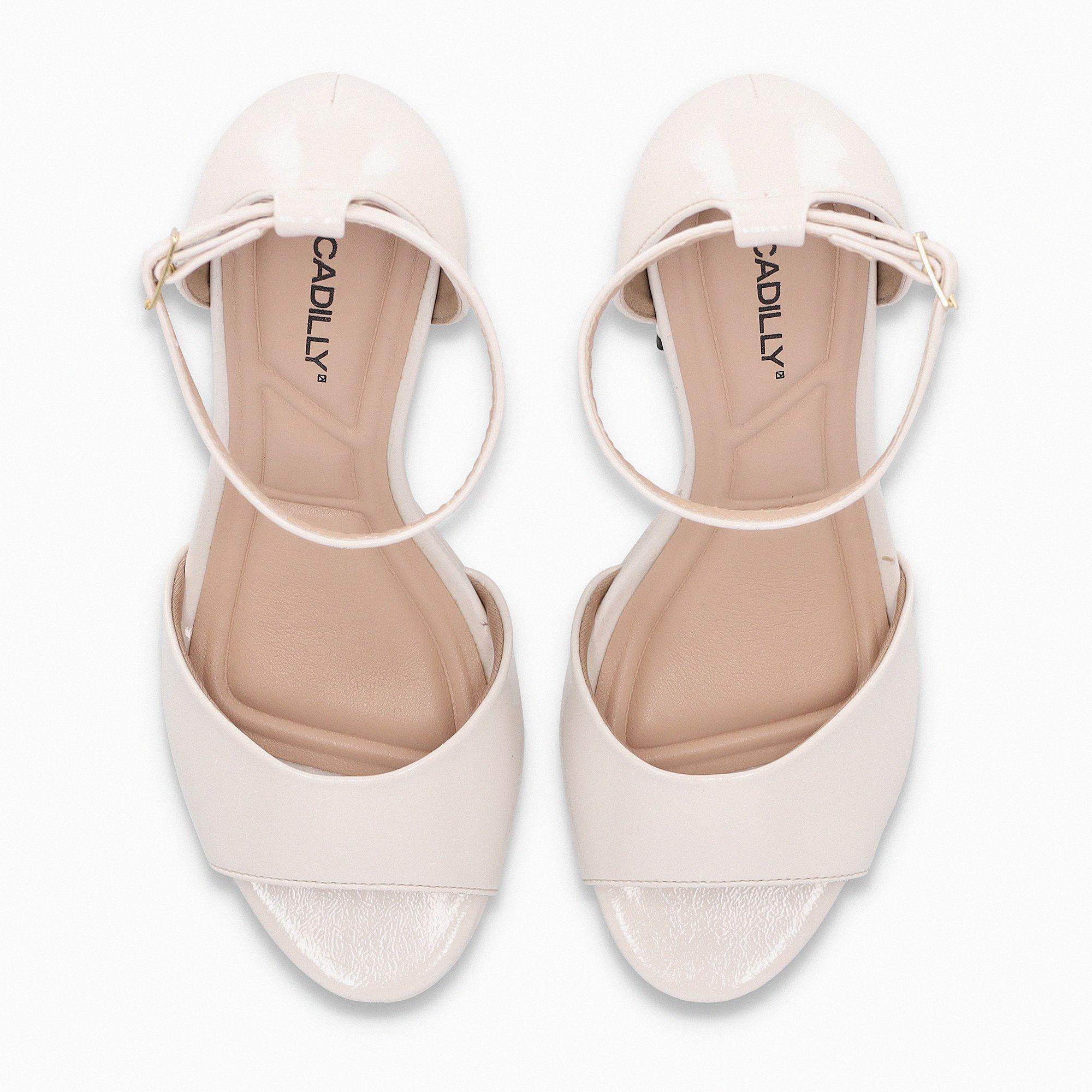 Sandalia Mujer Crema/Charol Cristine 319 Piccadilly-1