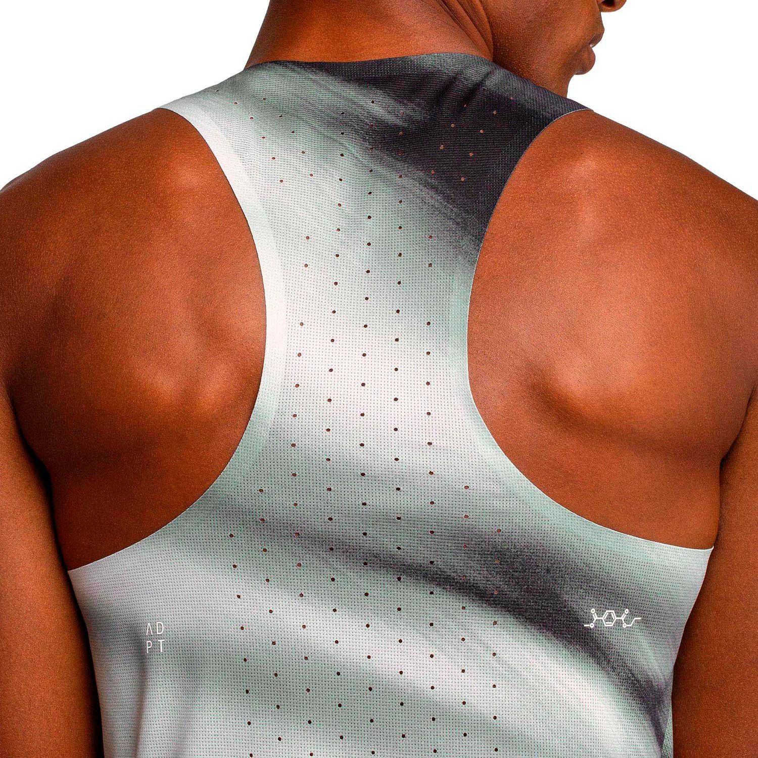 POLERA SIN MANGAS RUNNING CORRE FOCO NEGRO/BLANCO HOMBRE-1