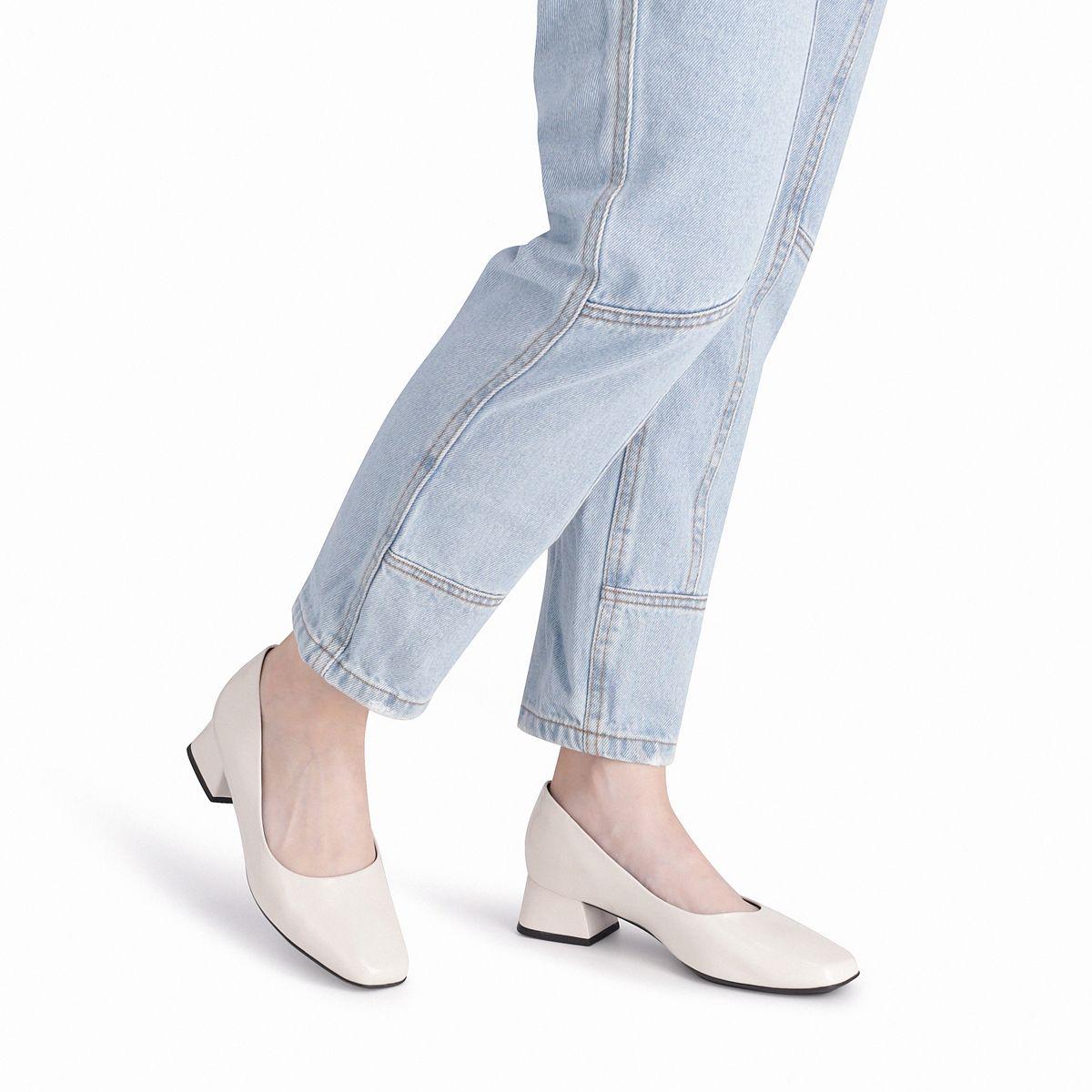Zapato Mujer Crema/Charol Tati Piccadilly-3