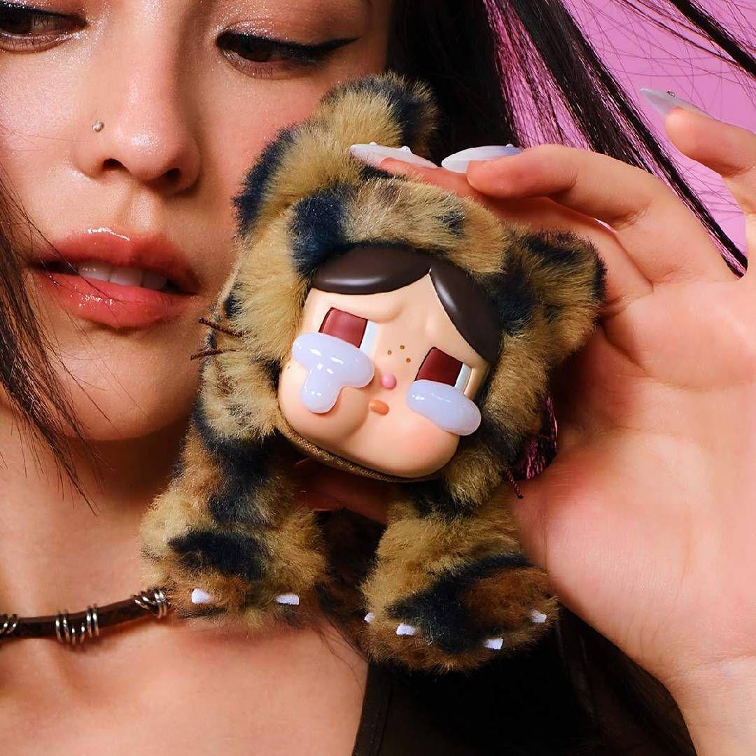 Figura CRYBABY, Wild but Cutie - Blind Box Pop Mart Original-7