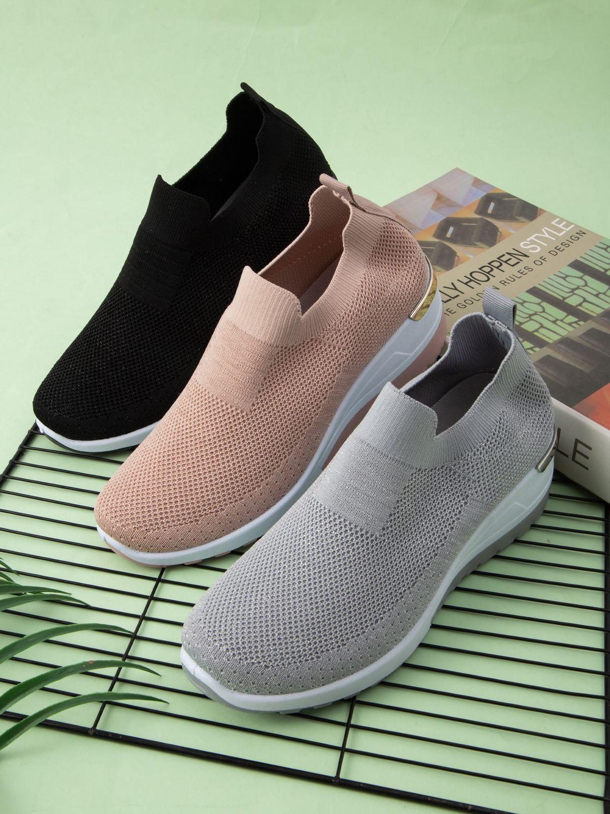 Zapatilla Neferet Negro Weide-4