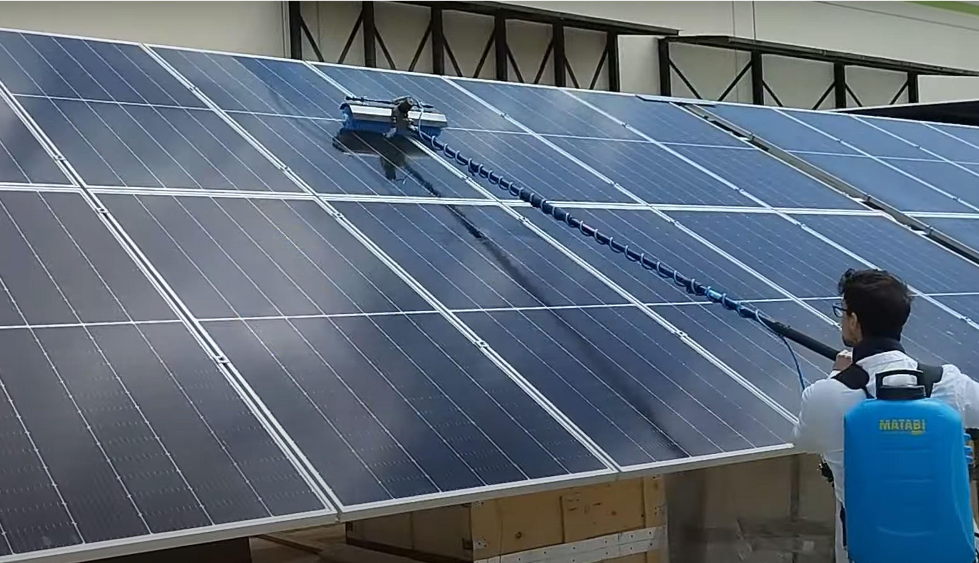 Pértiga Extensible P1 - Cepillo para Limpiar Placas Solares-2