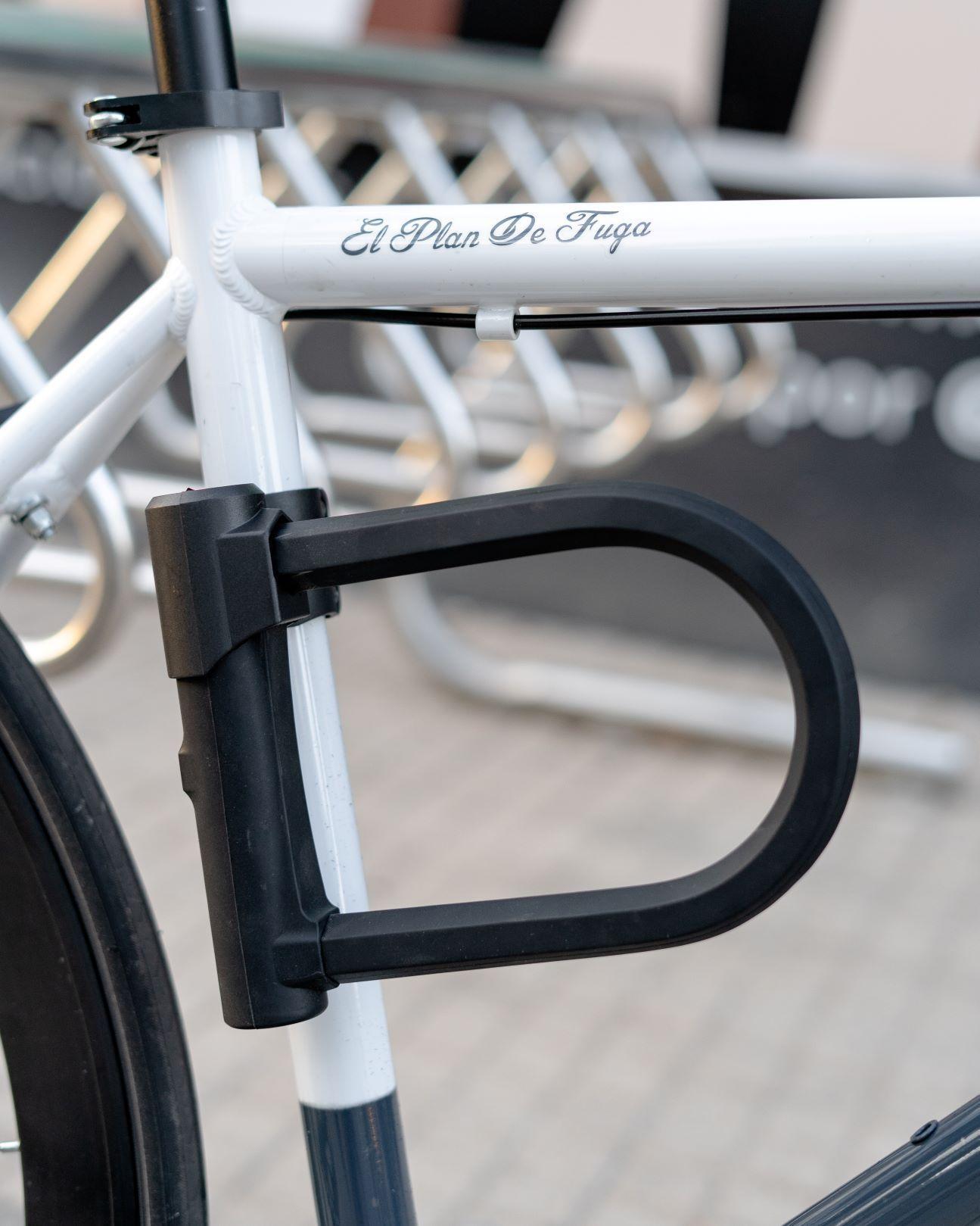 Candado U-Lock La Fugitiva + Cable de acero-2