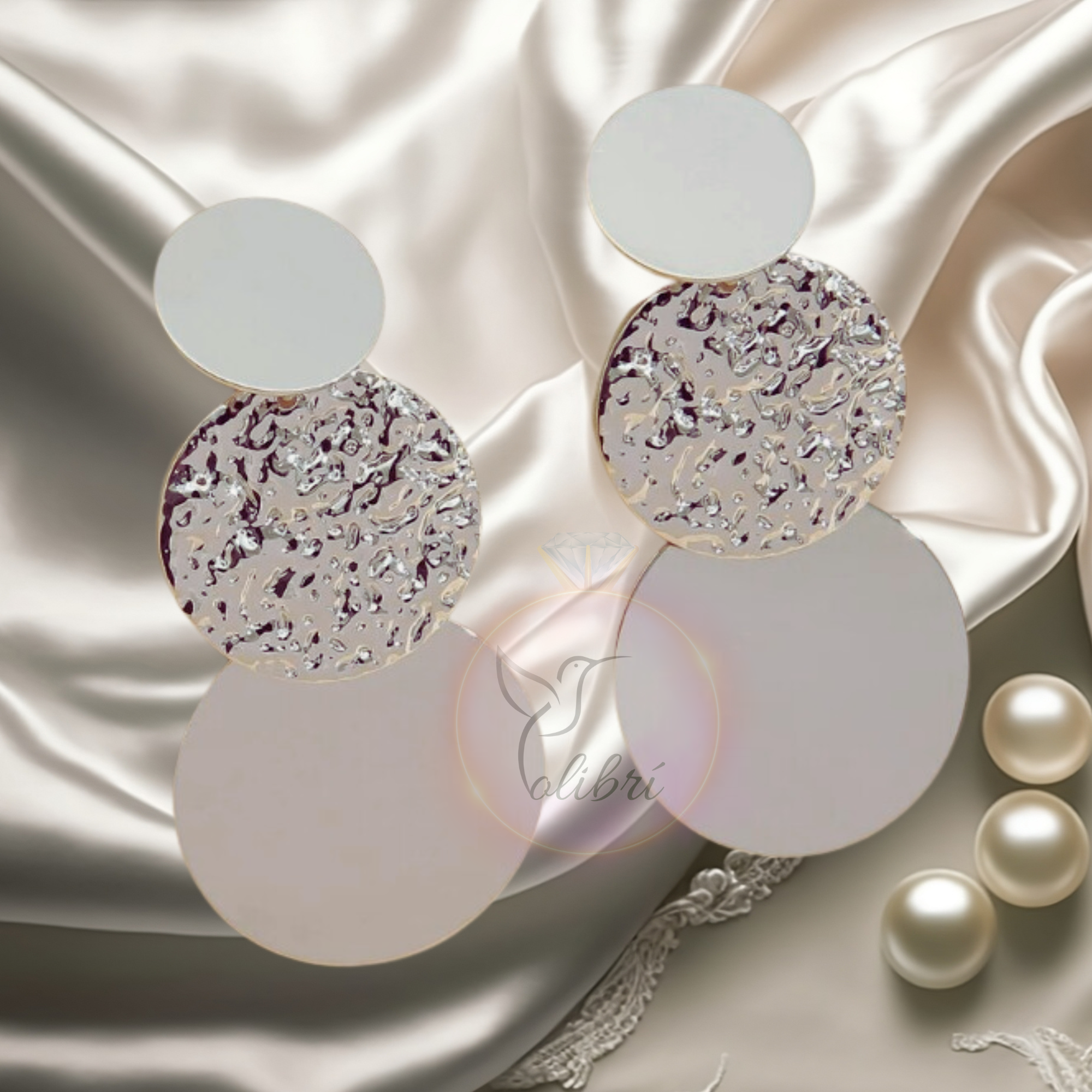 Elegante par de pendientes o aretes colgantes plateados-4