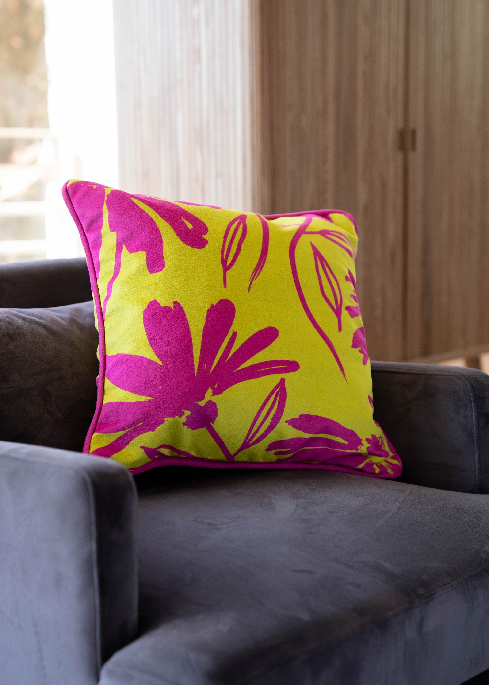 Cojín Rosa Yellow / 45x45 cm-1