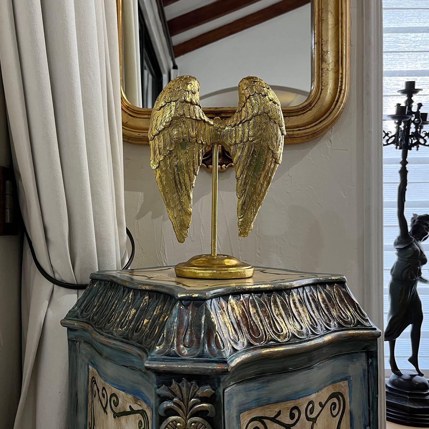 Figura Decorativa Alas Pedestal Gold-4