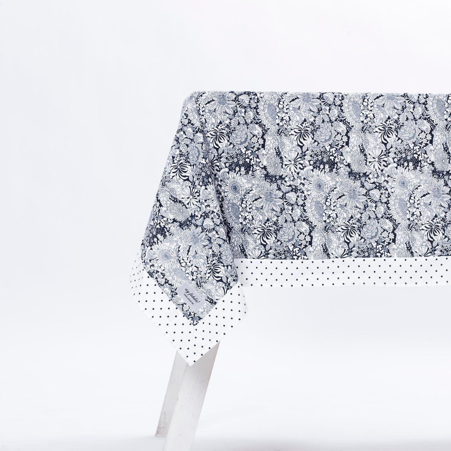 Mantel Carlota Blanco y Negro 1,60 X 2,00 M-0