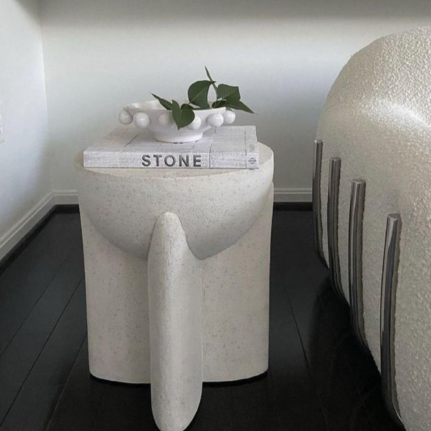 Mesa Centro Lateral Estilo Piedra Crema Escultural-3