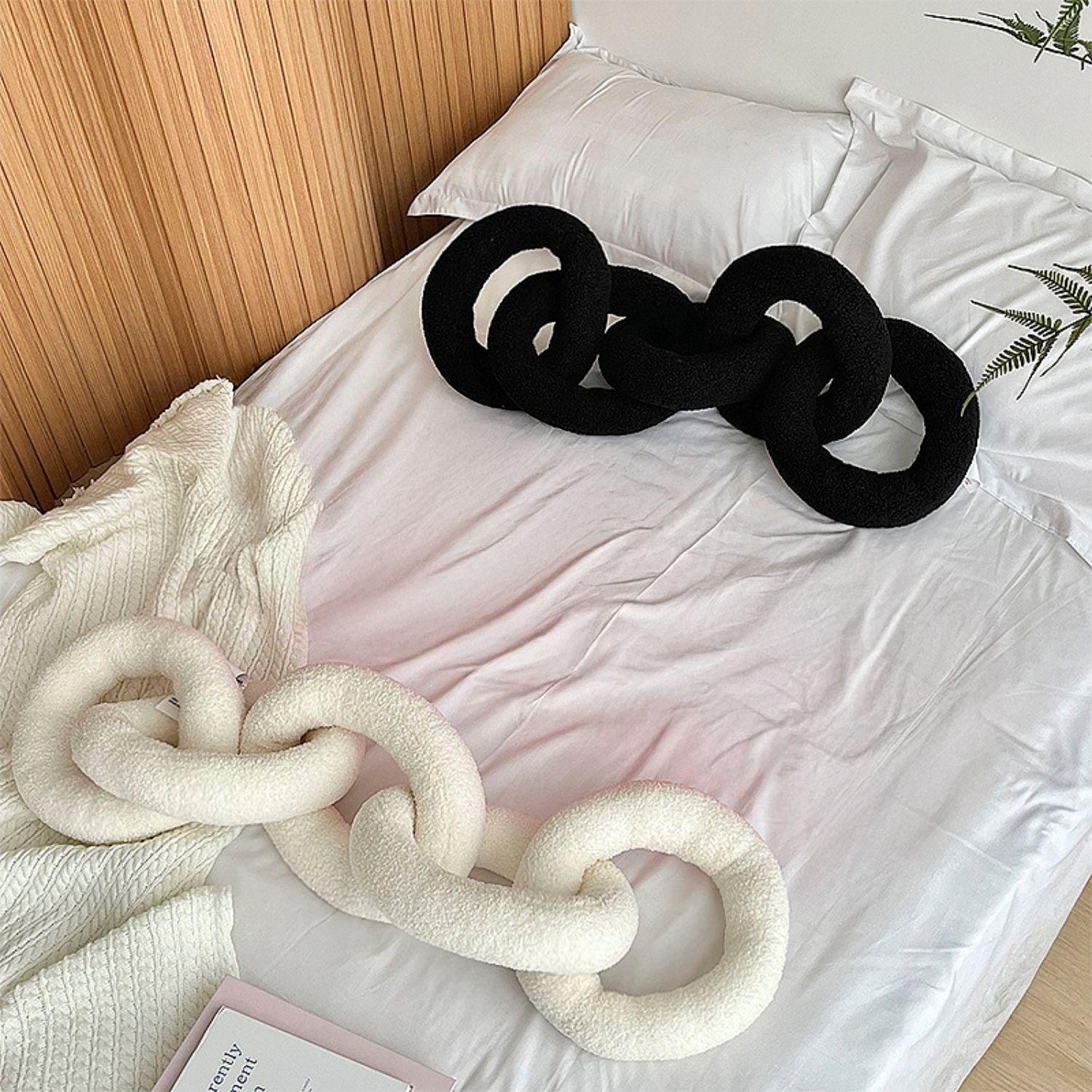 Cojin Diseño Cadena Negro Tela-4