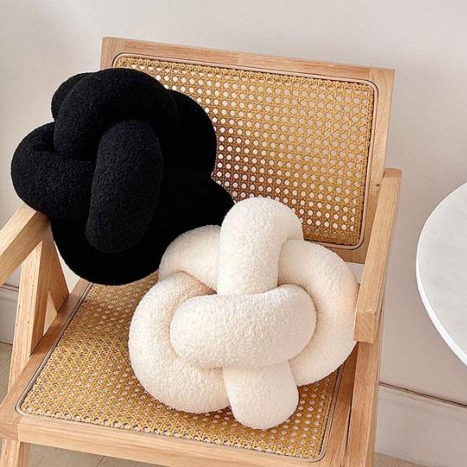 Cojín Nudo Negro Bouclé Deco-2