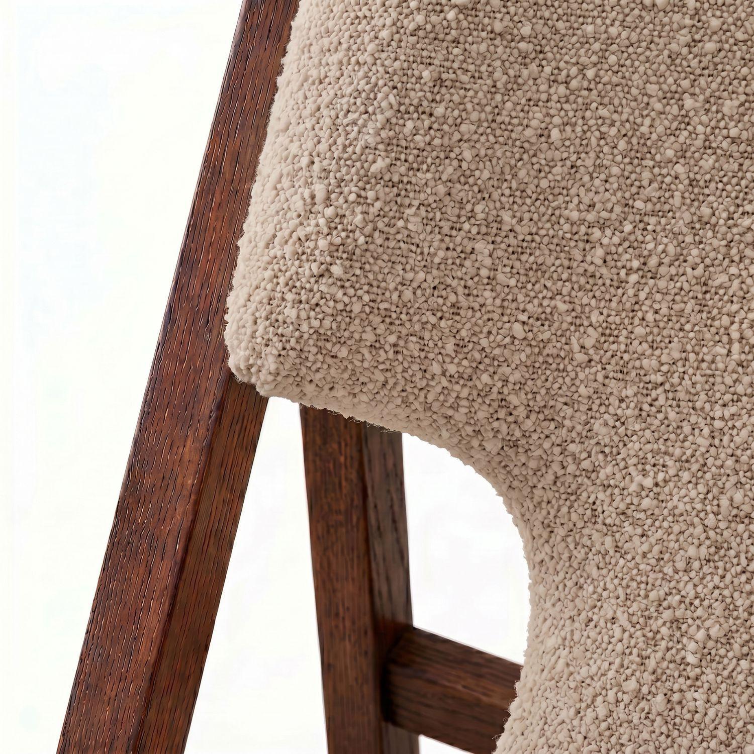 Sitial de madera tapizado en sherpa color arena-8