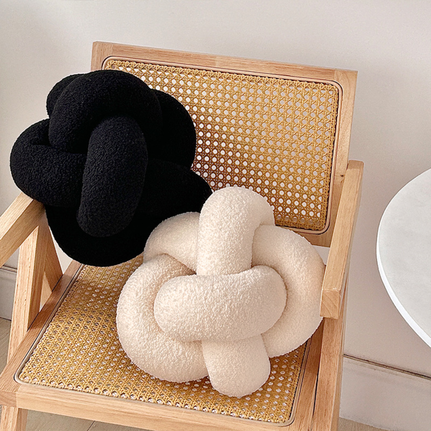 Cojin Nudo Crema Bouclé Deco-3
