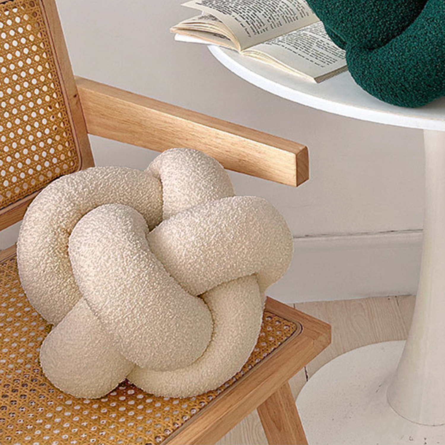 Cojín Nudo Crema Bouclé-0
