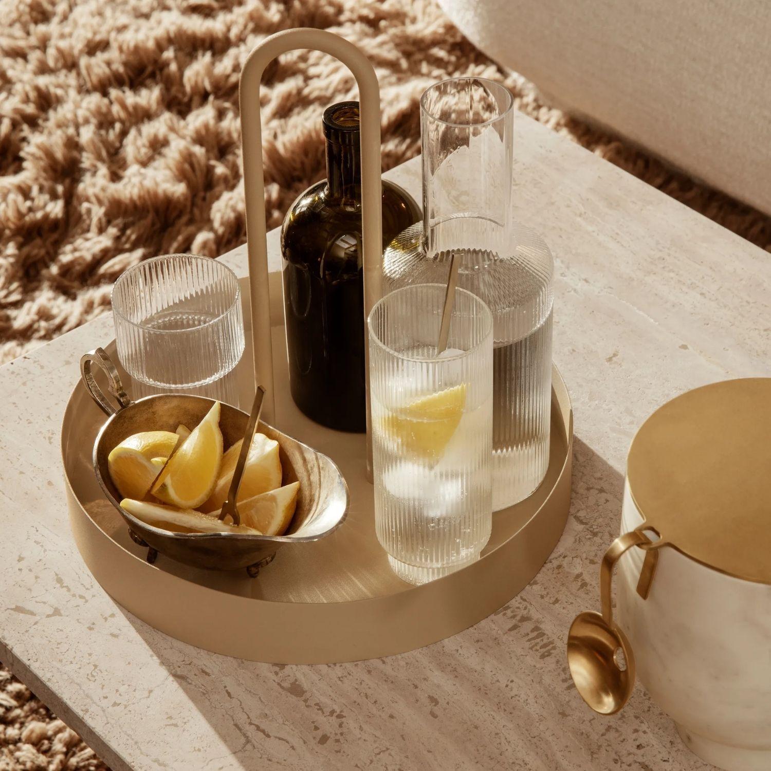 Jarra de Vidrio y 4 Vasos Estilo Europeo-8