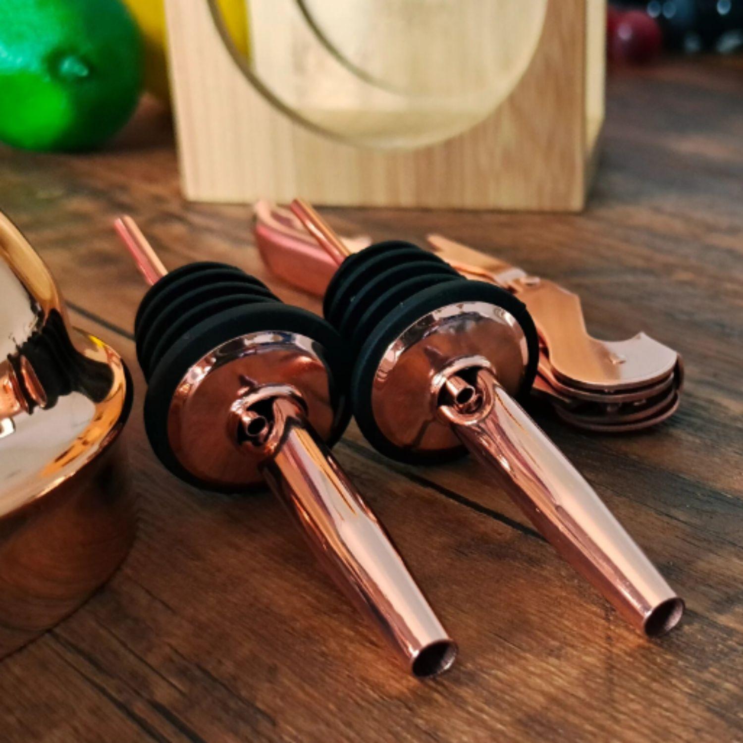 Set de Coctelería Metálico Rosa con Soporte Madera Bartender-3