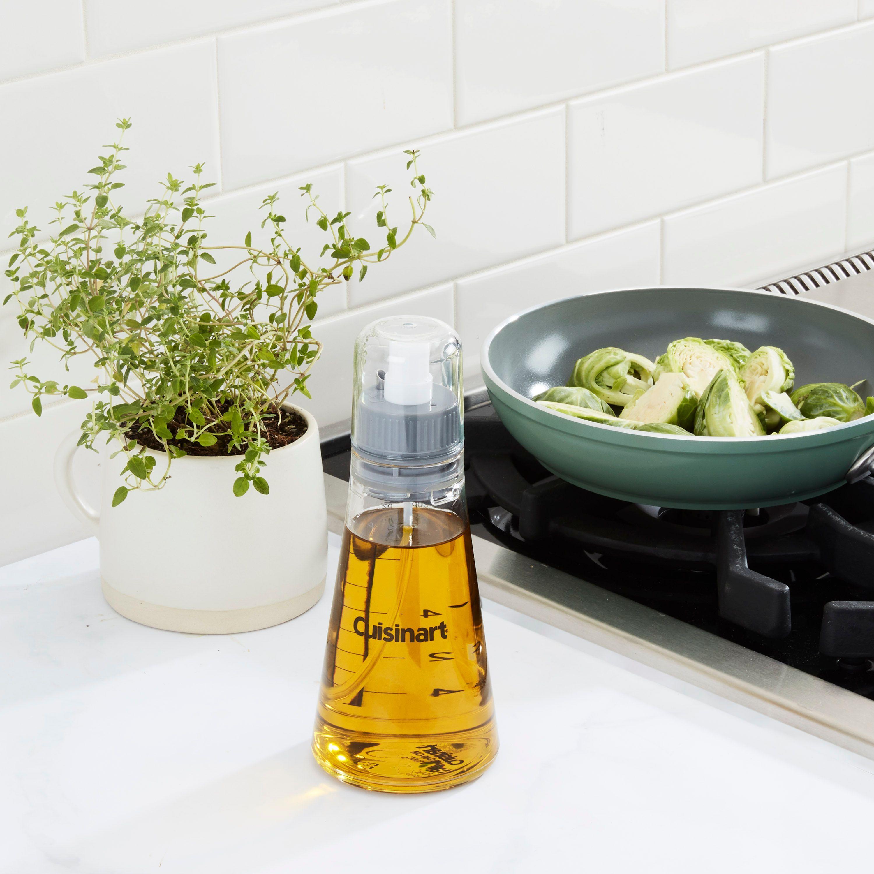 Recipiente 2 en 1 para rociar y verter aceite CTG-00-OM de Cuisinart®-5