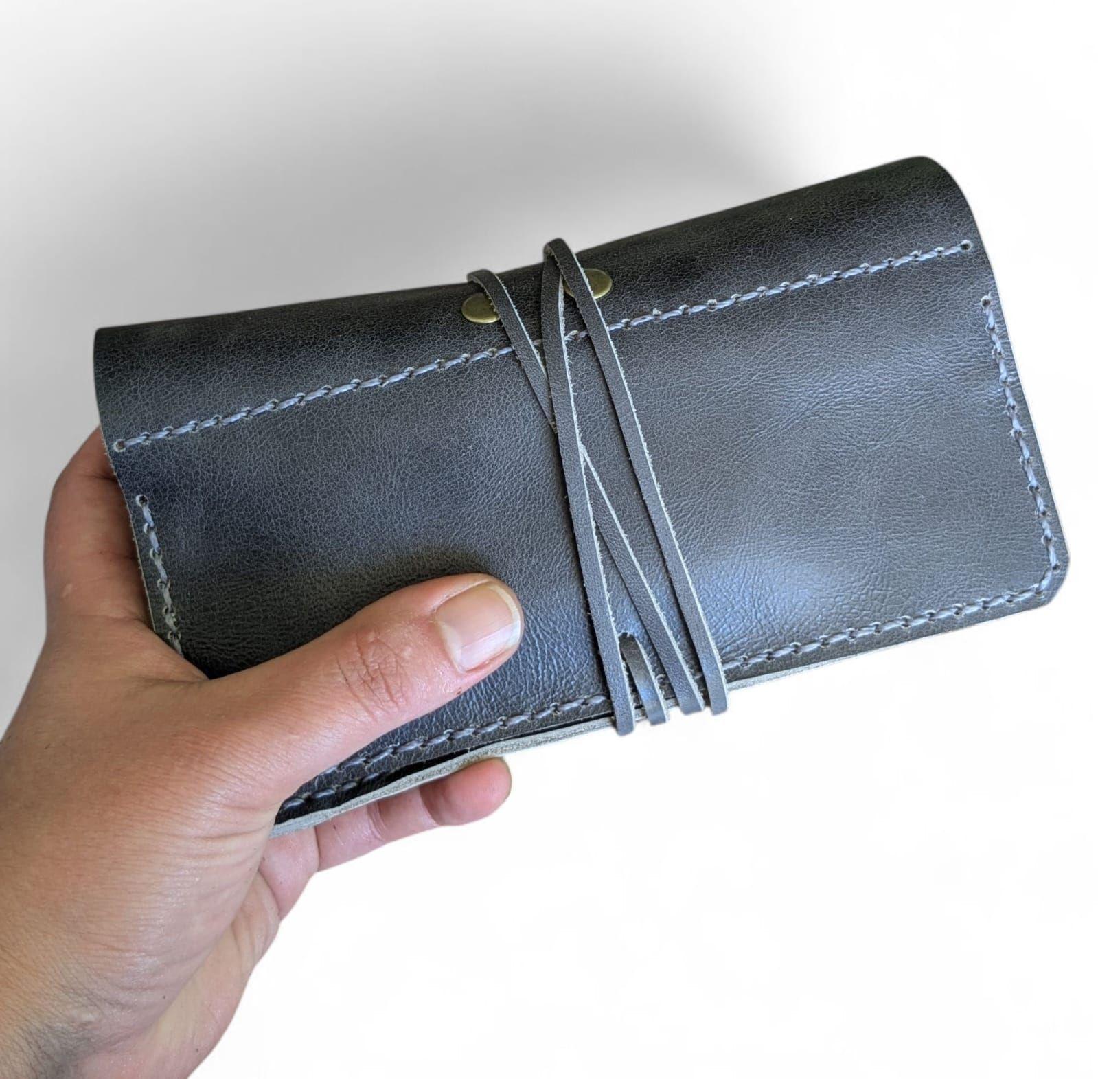 Tabaquera de cuero Amau color Grafito-2