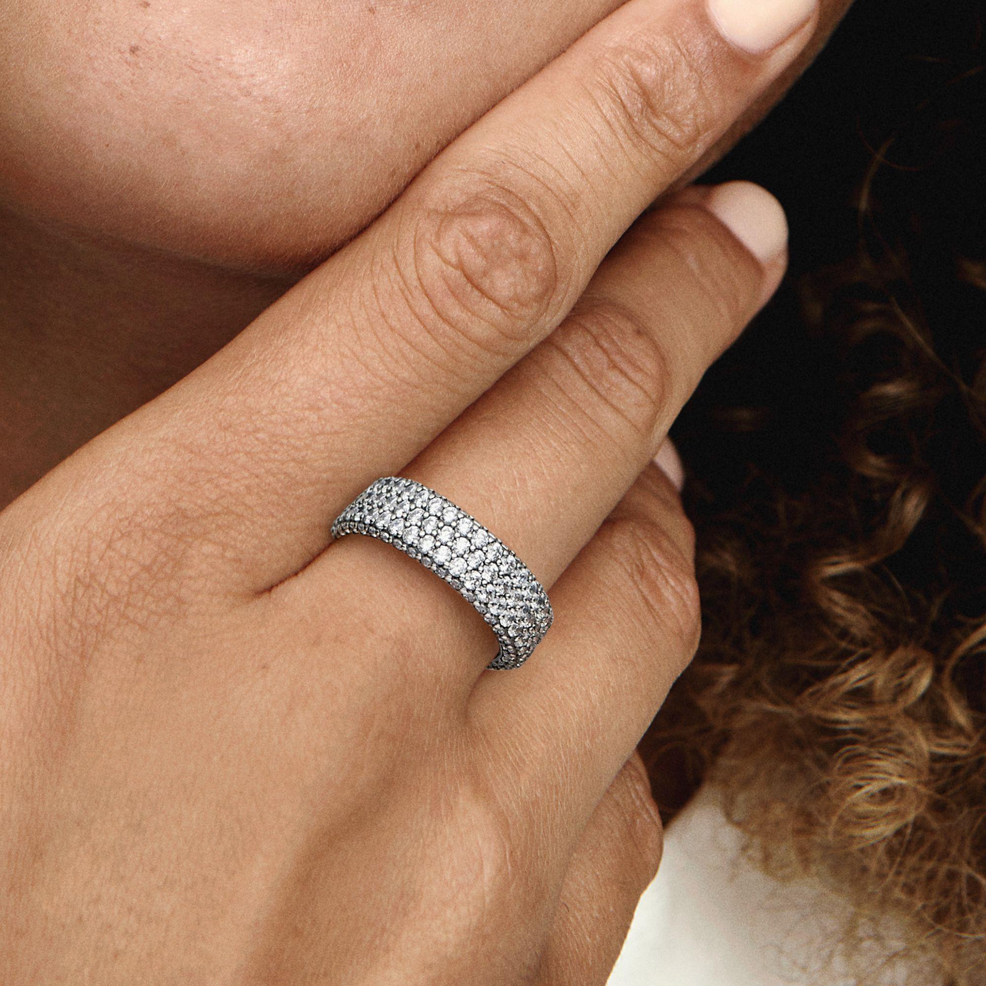 Anillo en Plata Hilera pavé triple Pandora Timeless-2