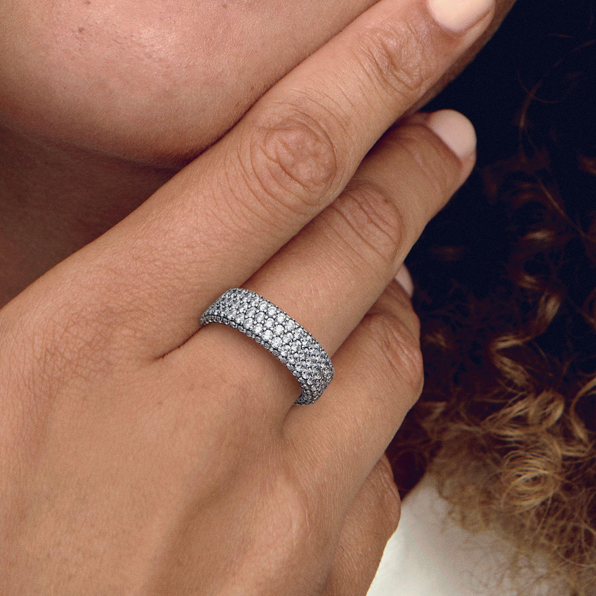 Anillo en Plata Hilera pavé triple Pandora Timeless-2
