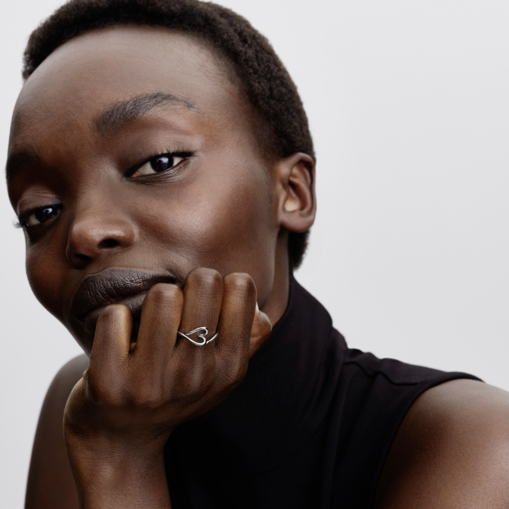 Anillo Pequeño Corazón con Forma Orgánica Plateado-2