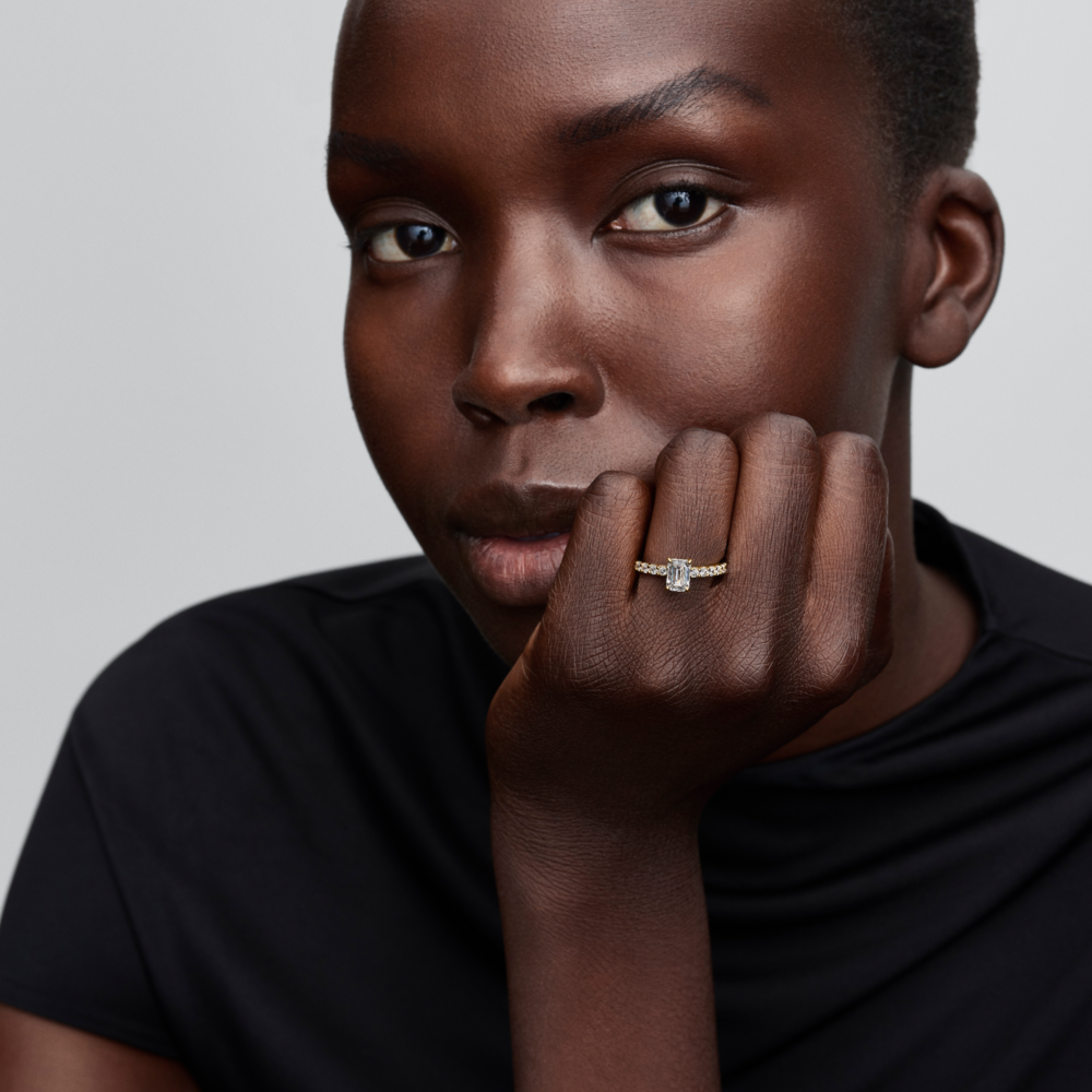 Anillo Halo Rectangular Reluciente-2