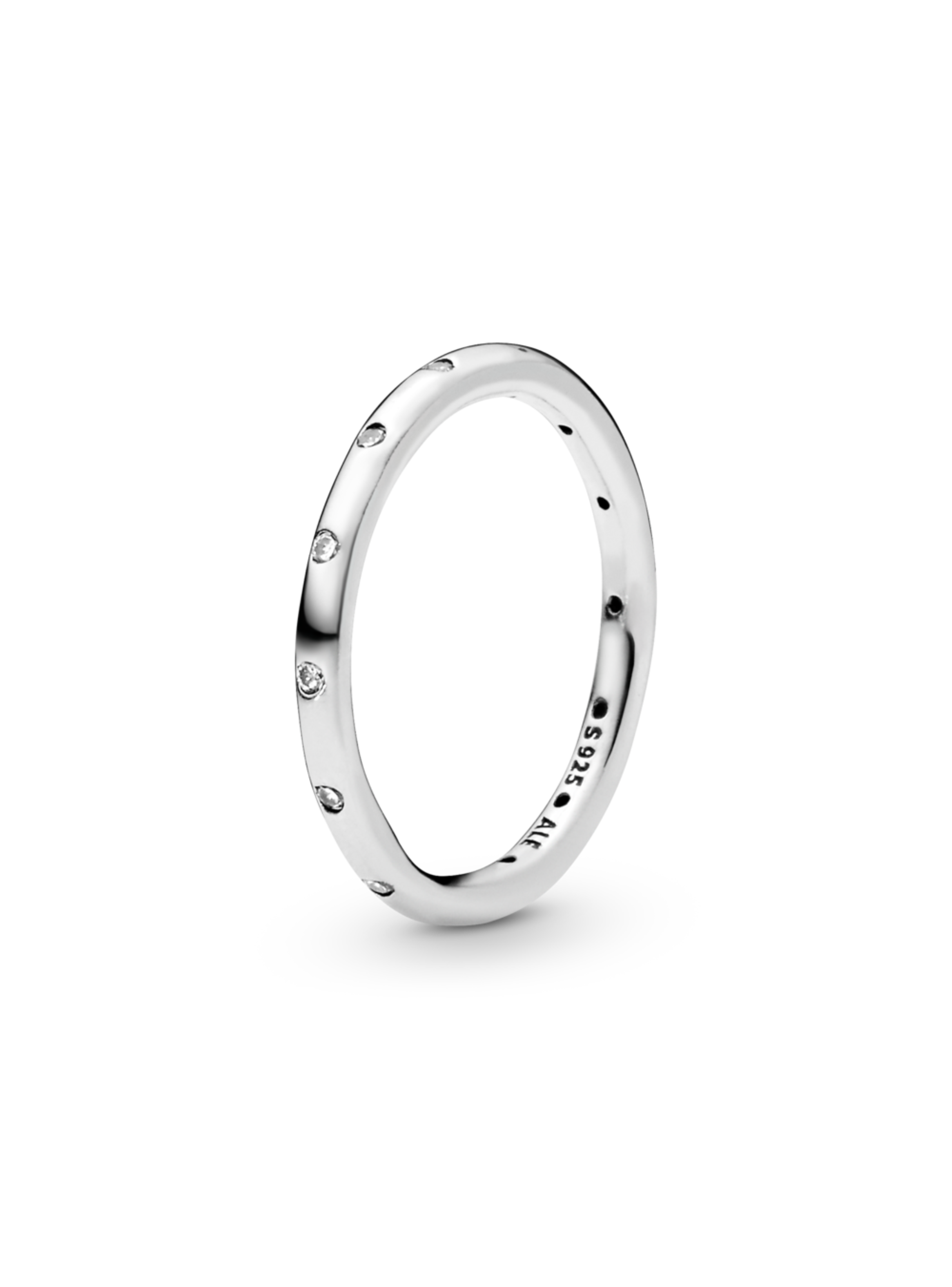Anillo Sencillo Reluciente Pandora en Plata-0