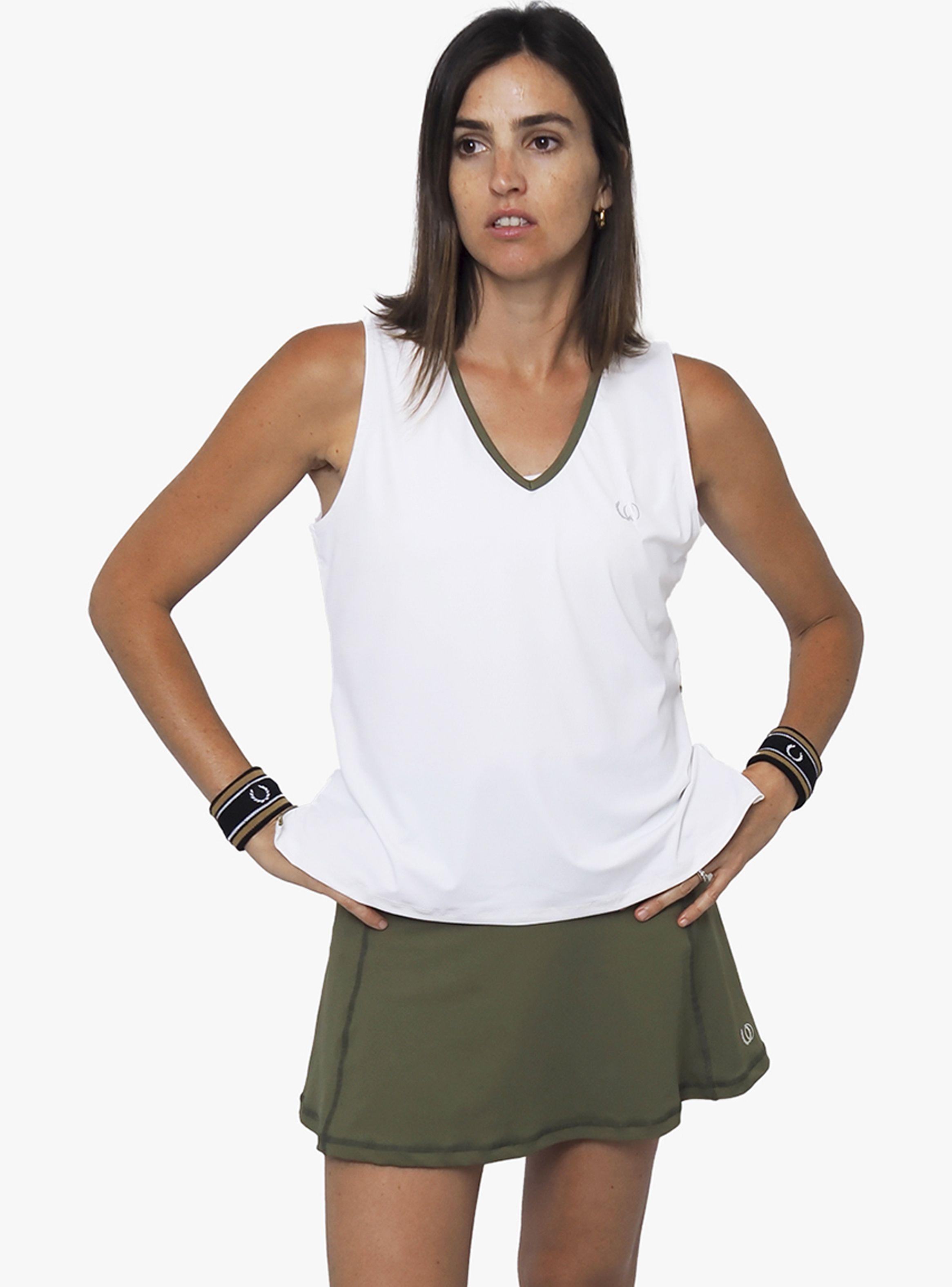 Polera Deportiva cuello en V -0