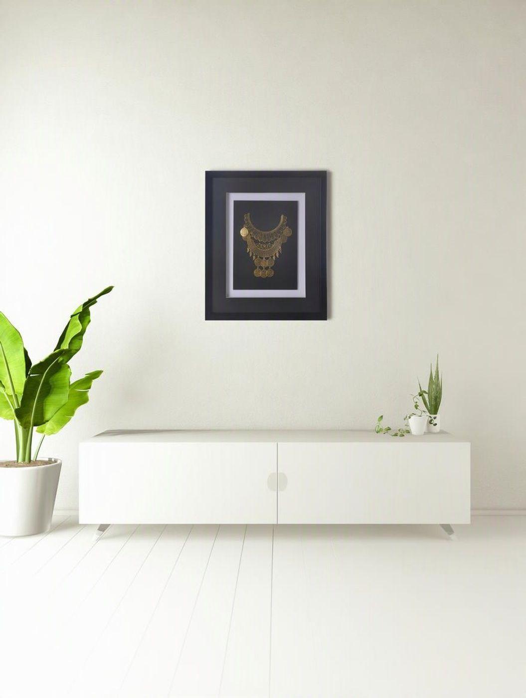 Cuadro Joya Dorada Negro 38x45 cm-2